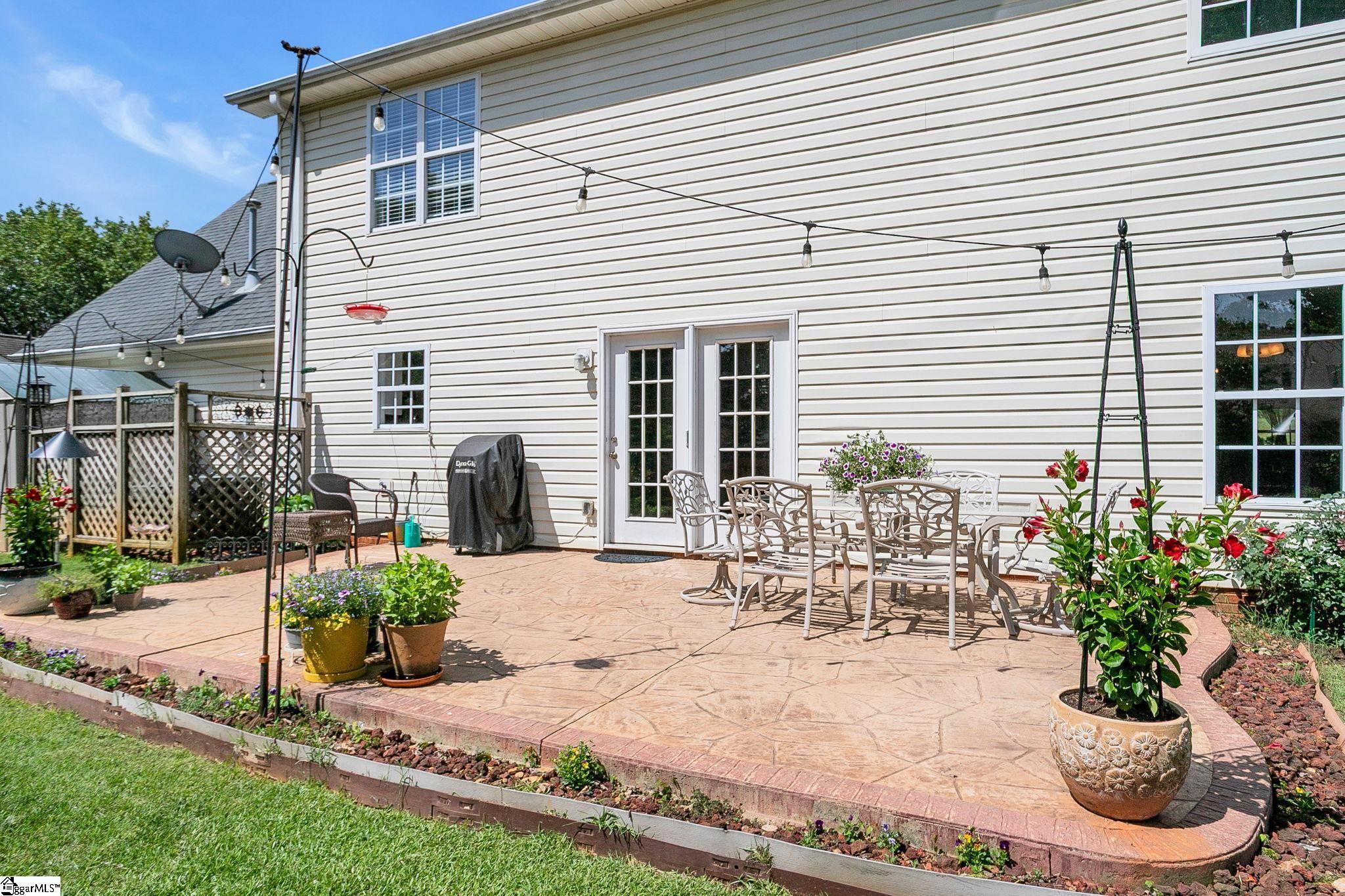 6 Kingfisher Drive