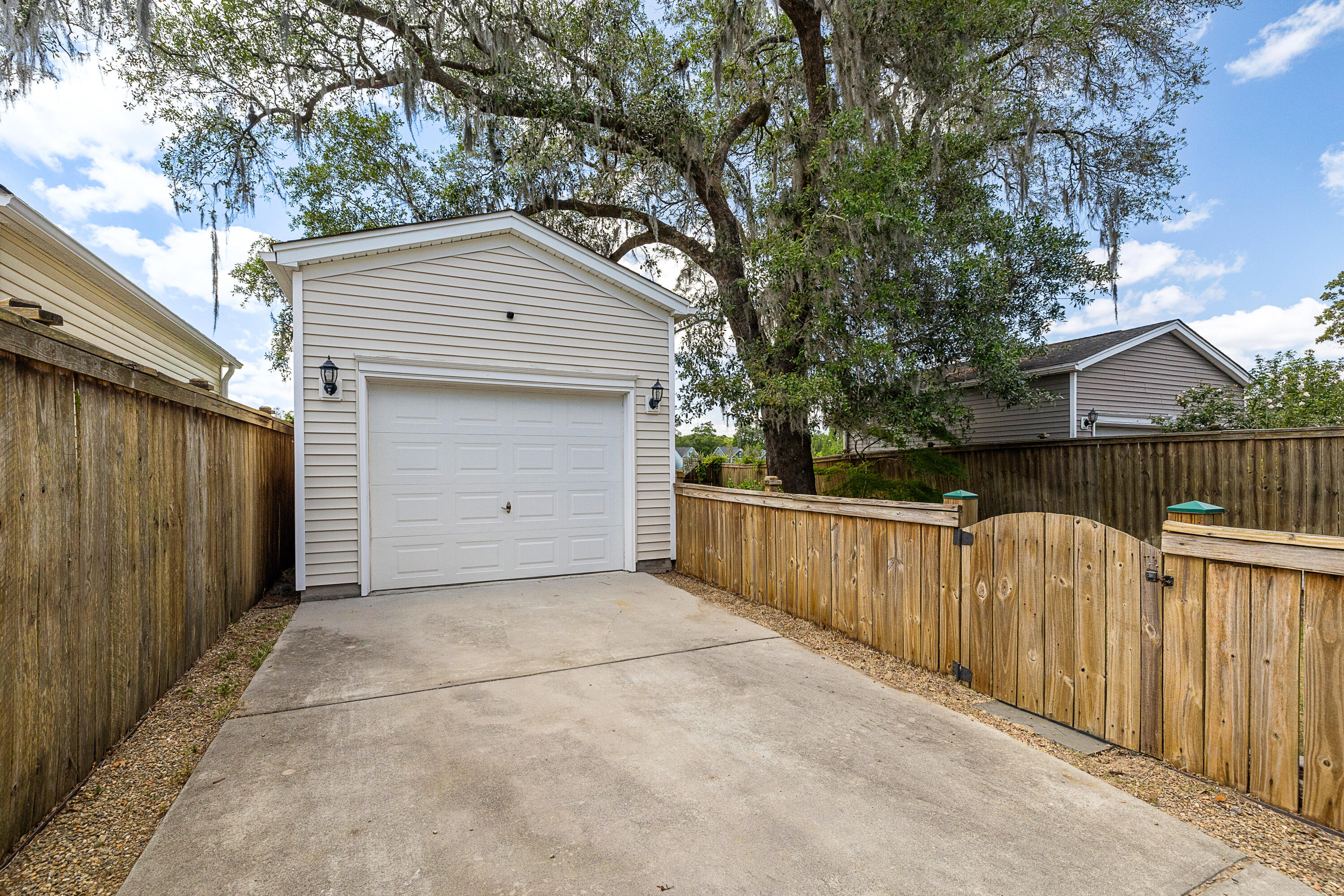1817 Towne Street