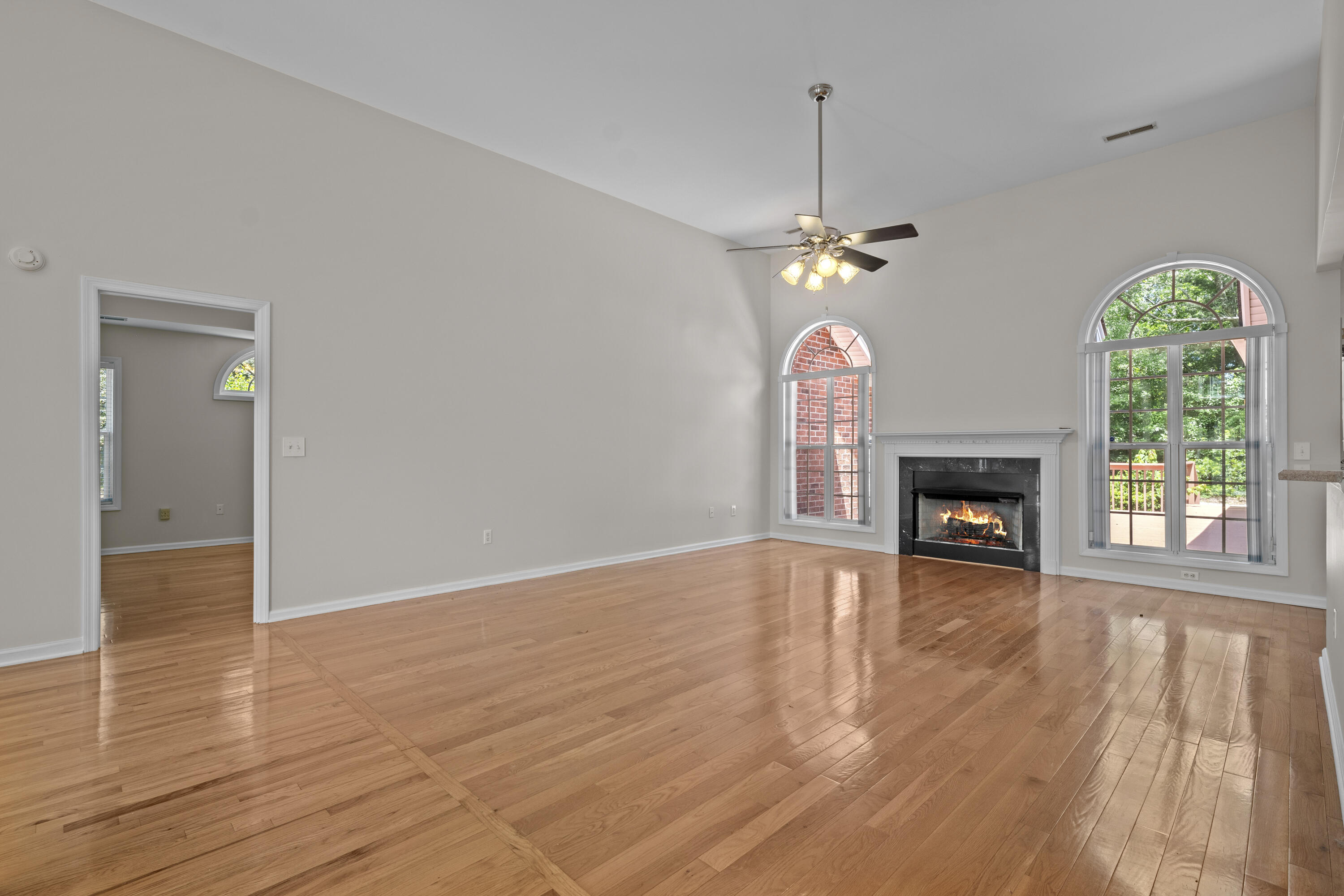 121 Arrowridge Court