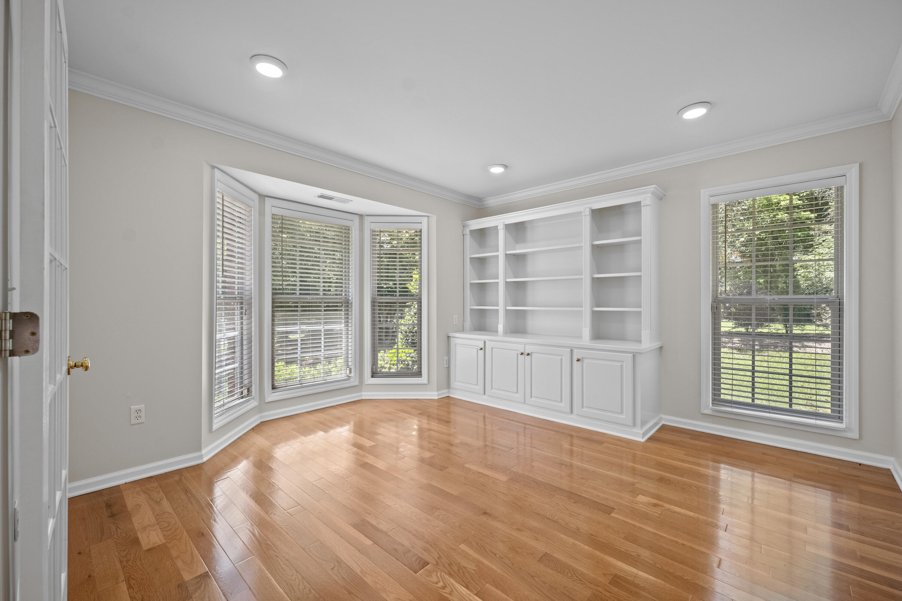 121 Arrowridge Court