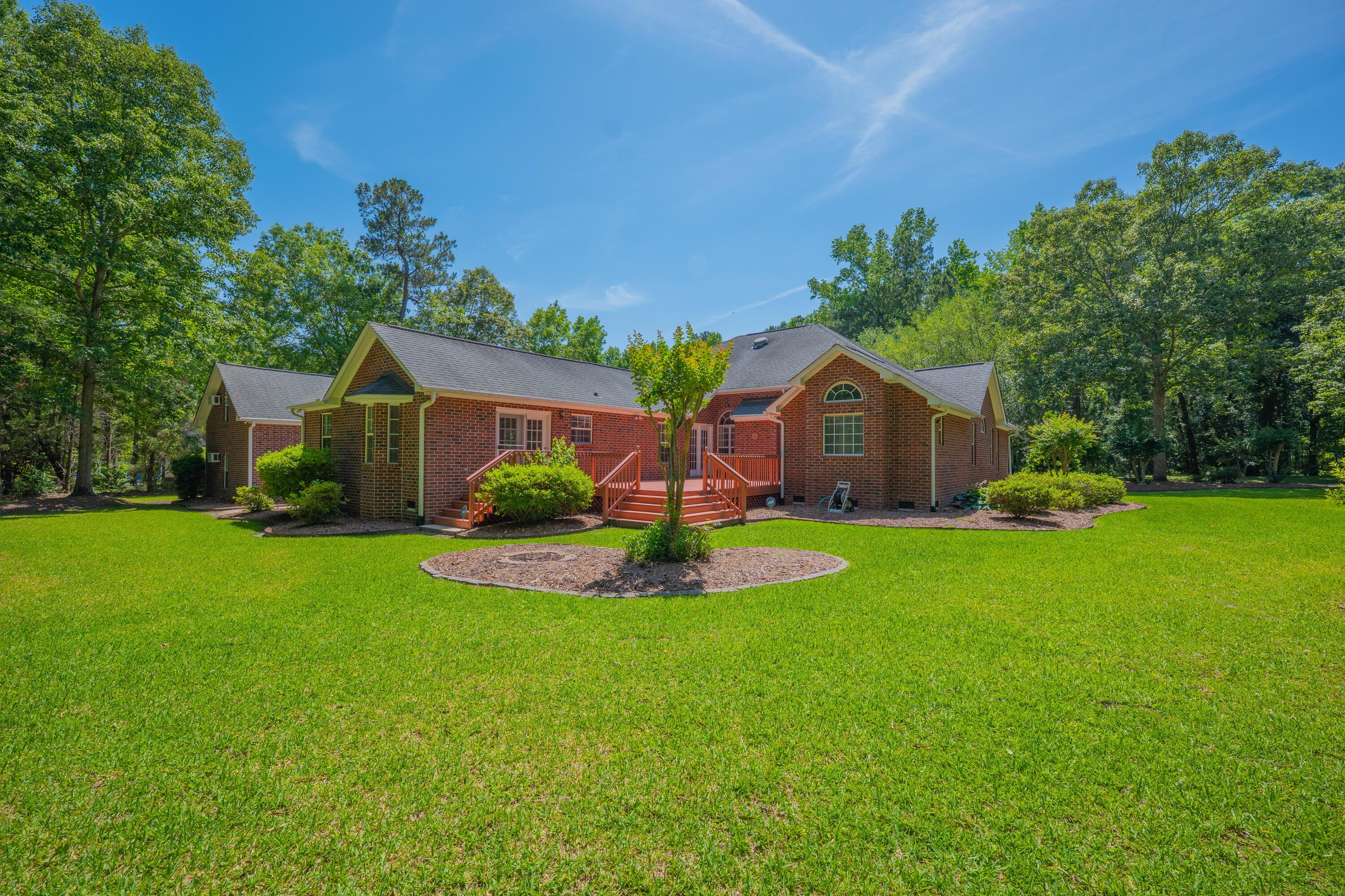 121 Arrowridge Court