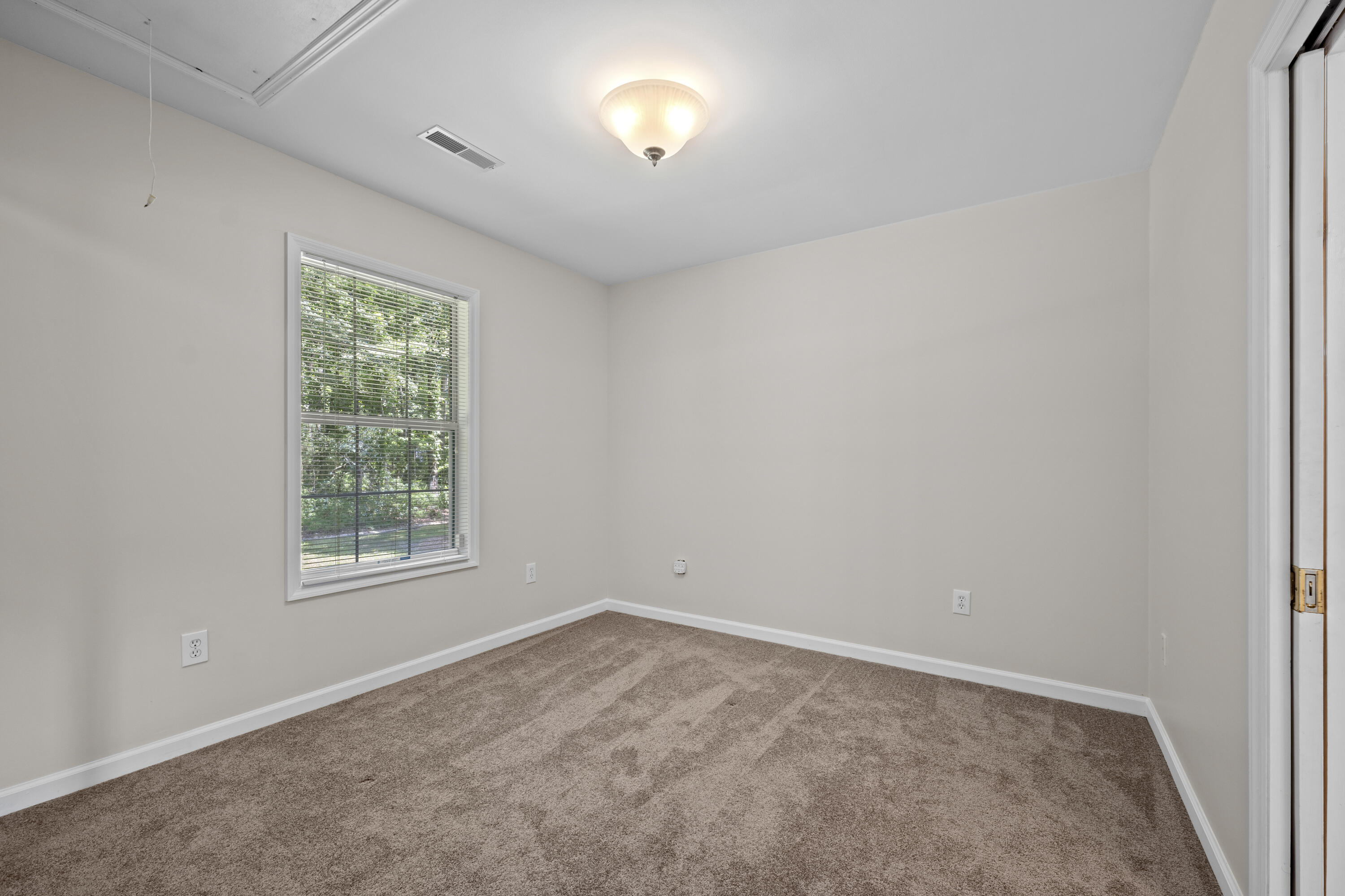 121 Arrowridge Court