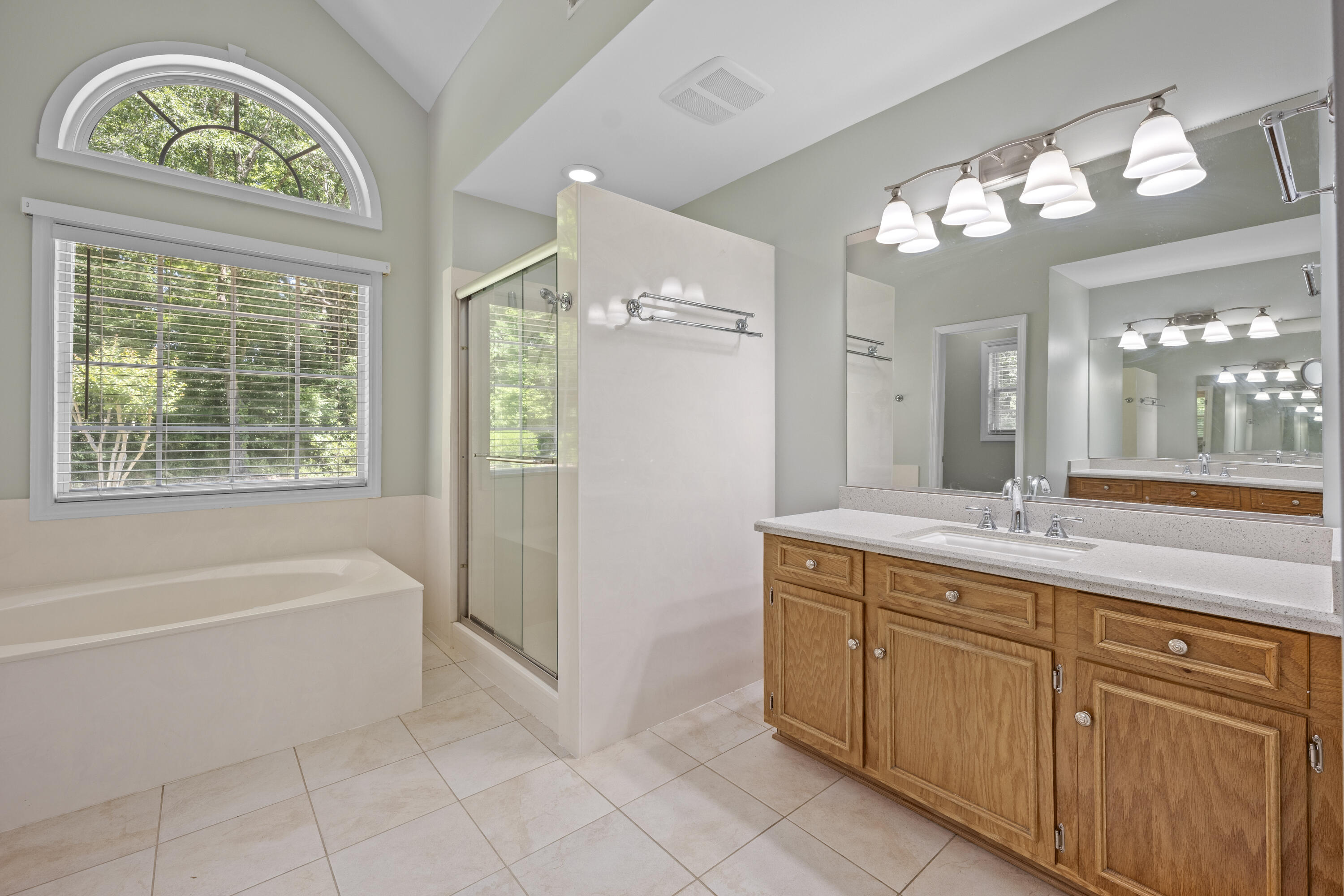 121 Arrowridge Court