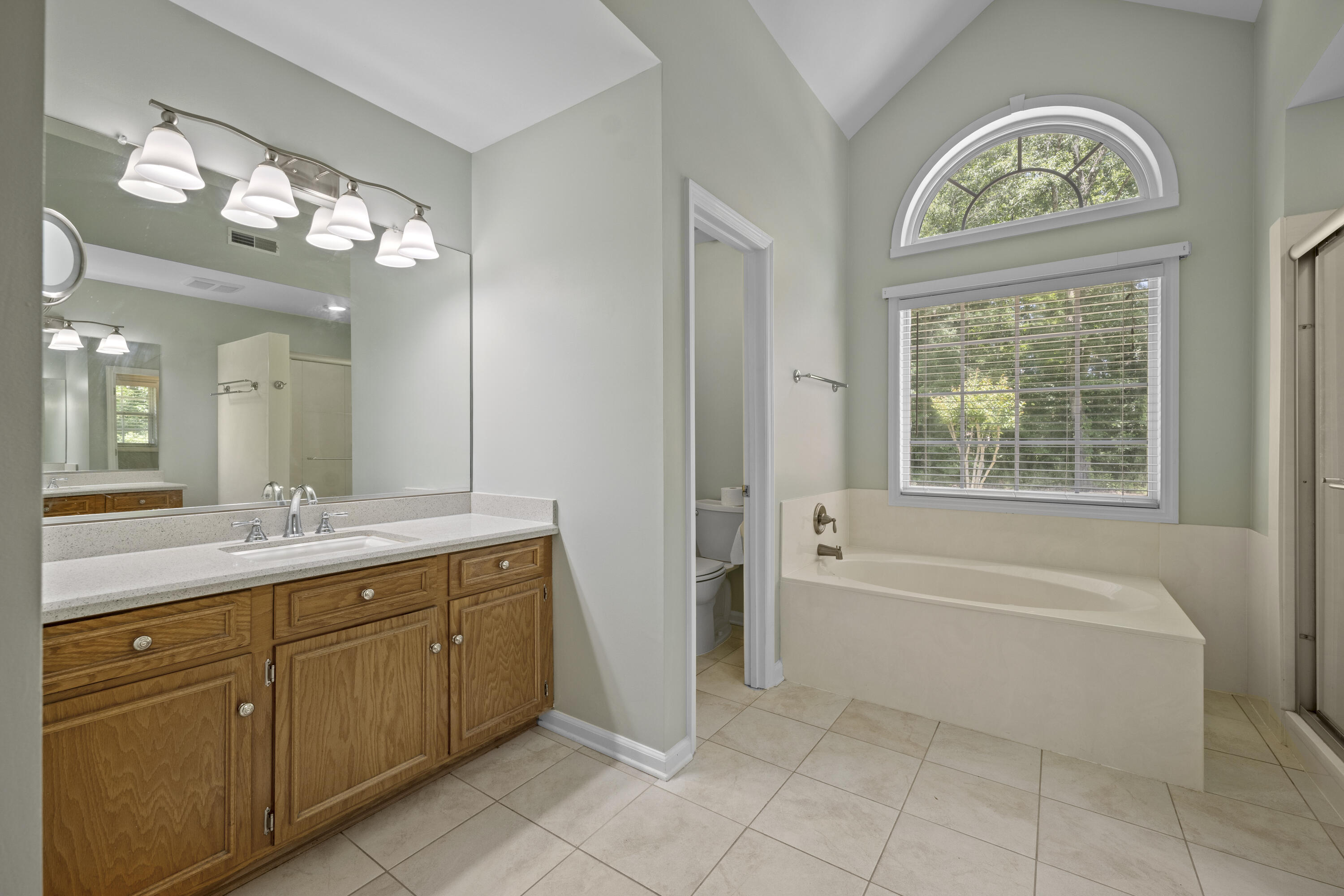 121 Arrowridge Court
