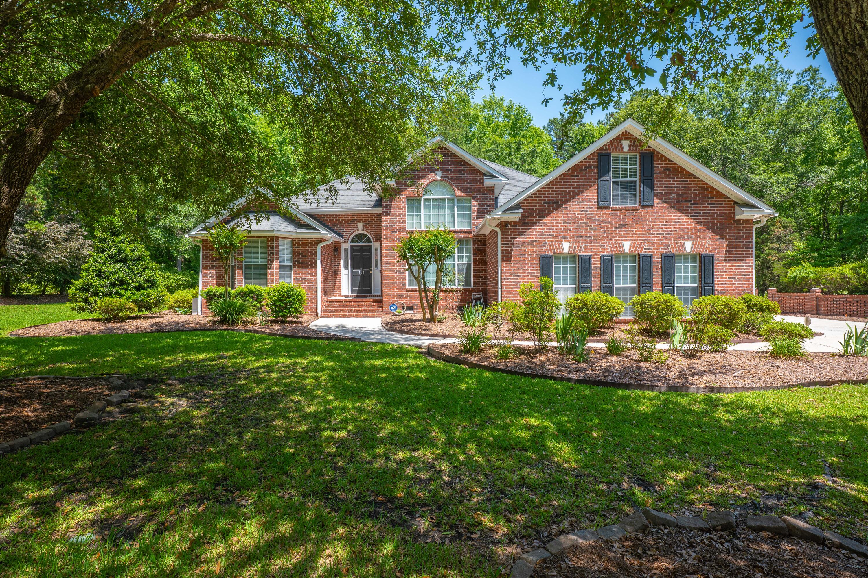 121 Arrowridge Court