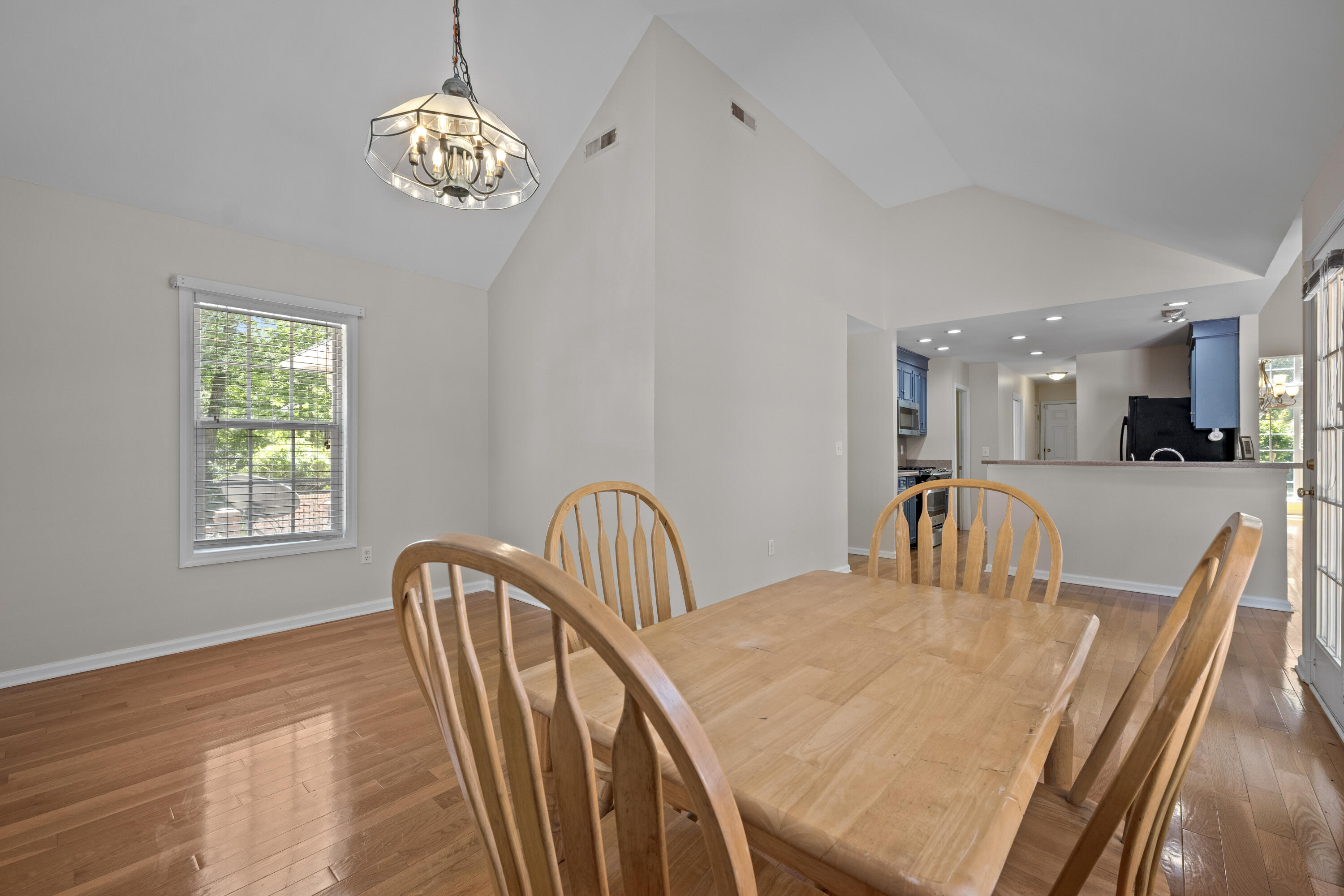 121 Arrowridge Court