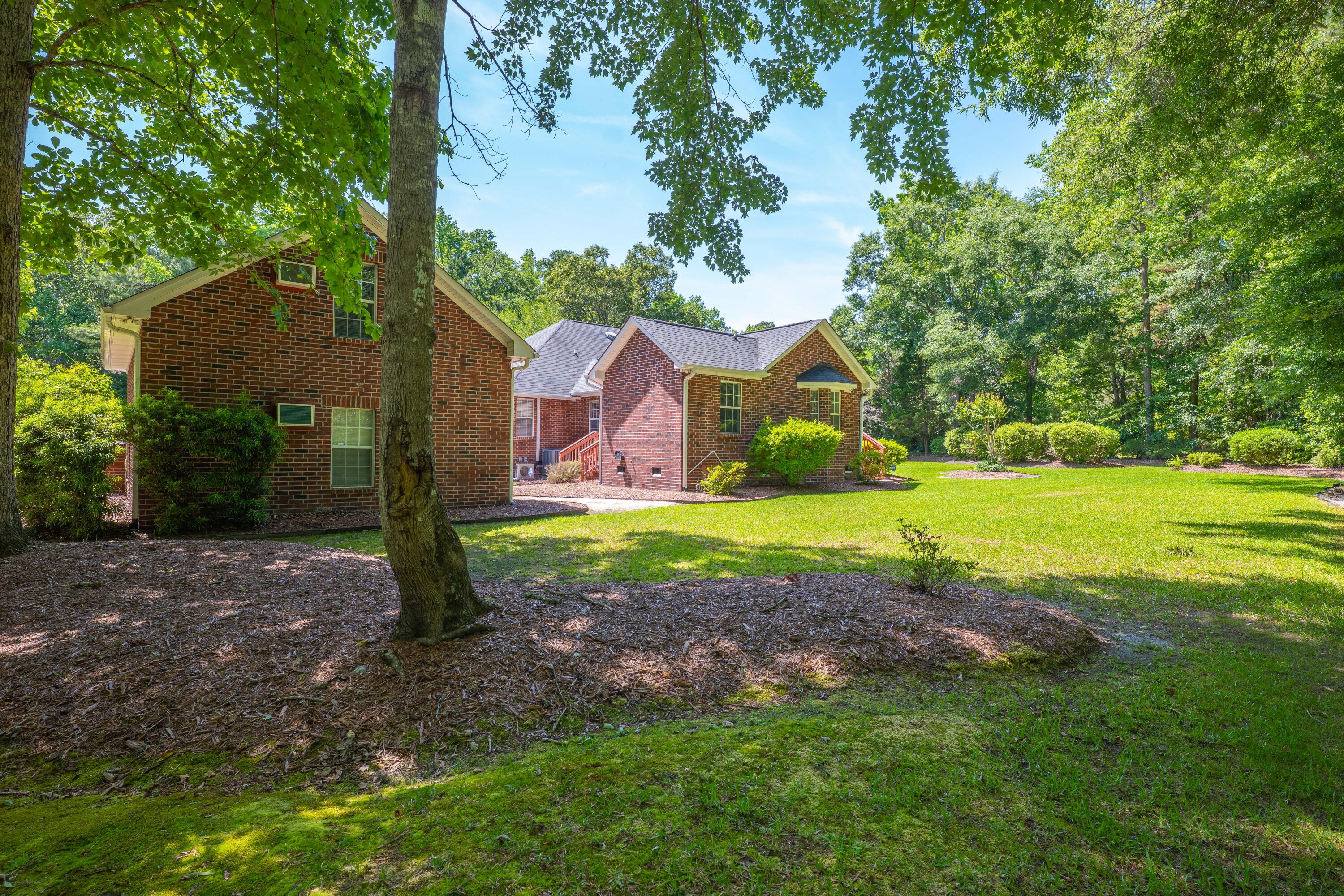 121 Arrowridge Court