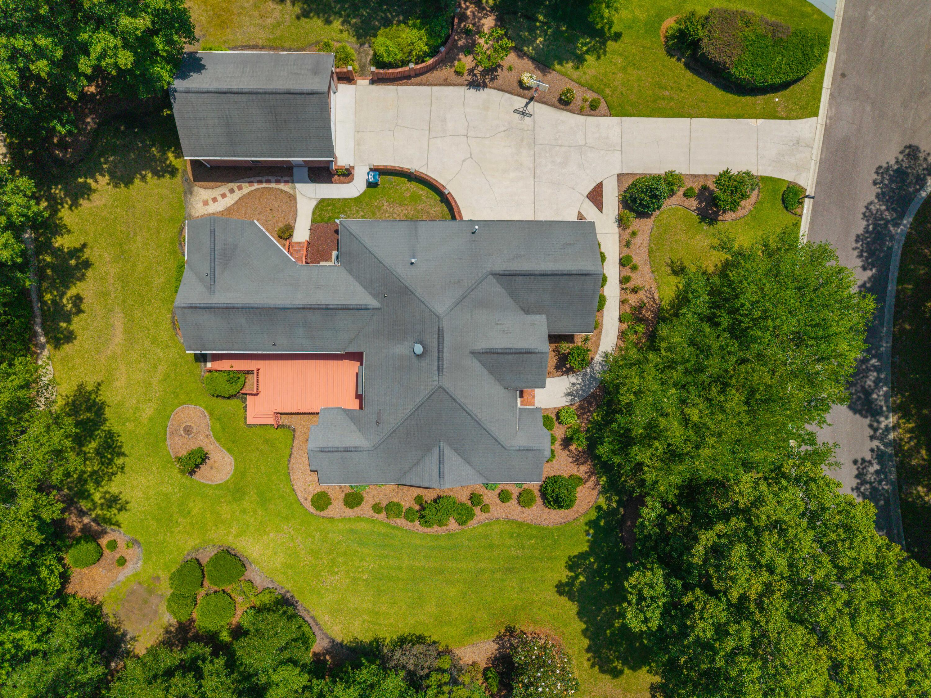 121 Arrowridge Court