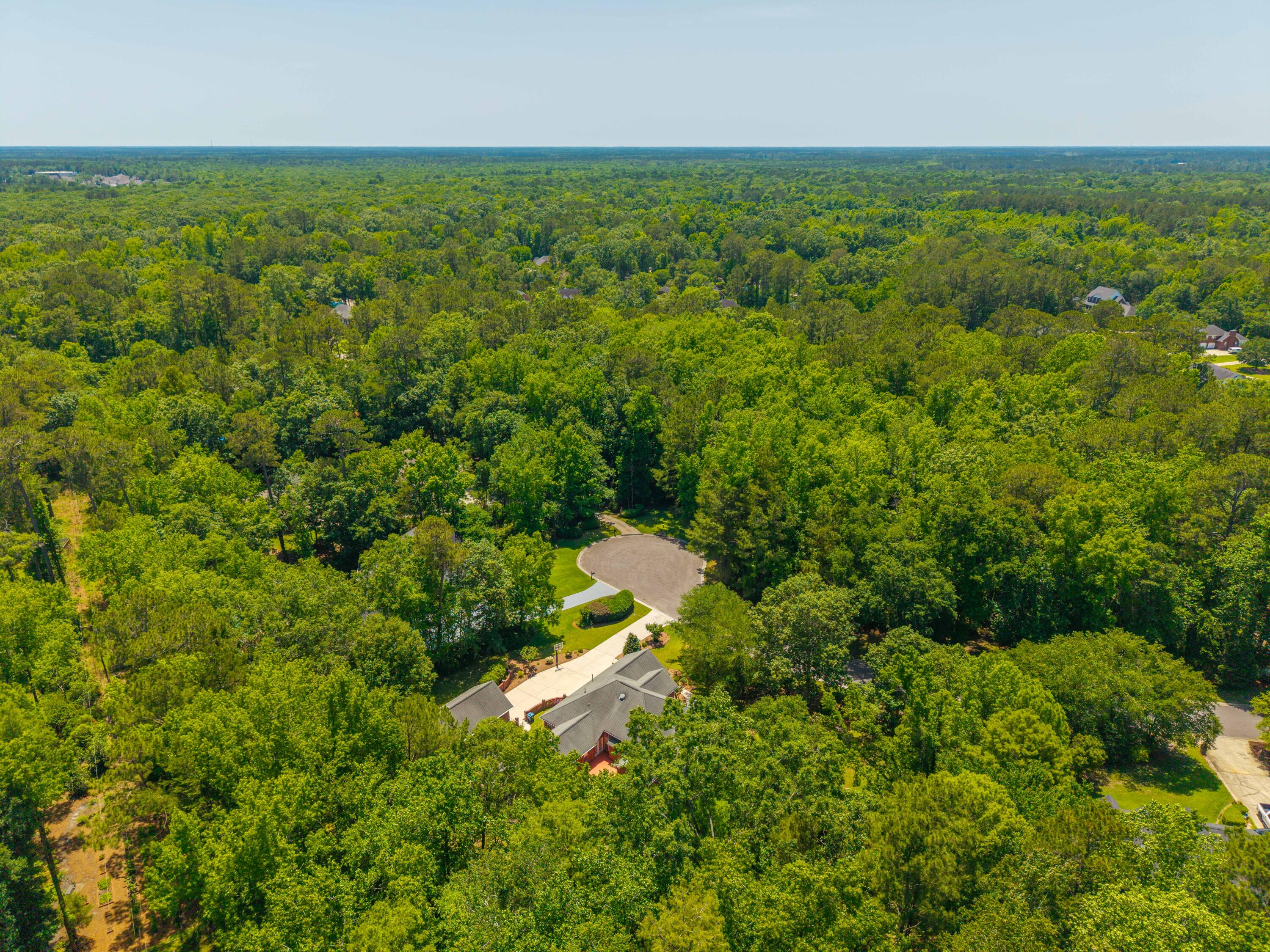 121 Arrowridge Court