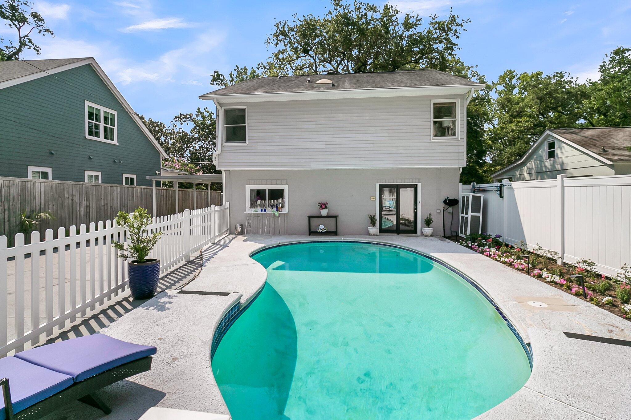 2142 Golfview Drive