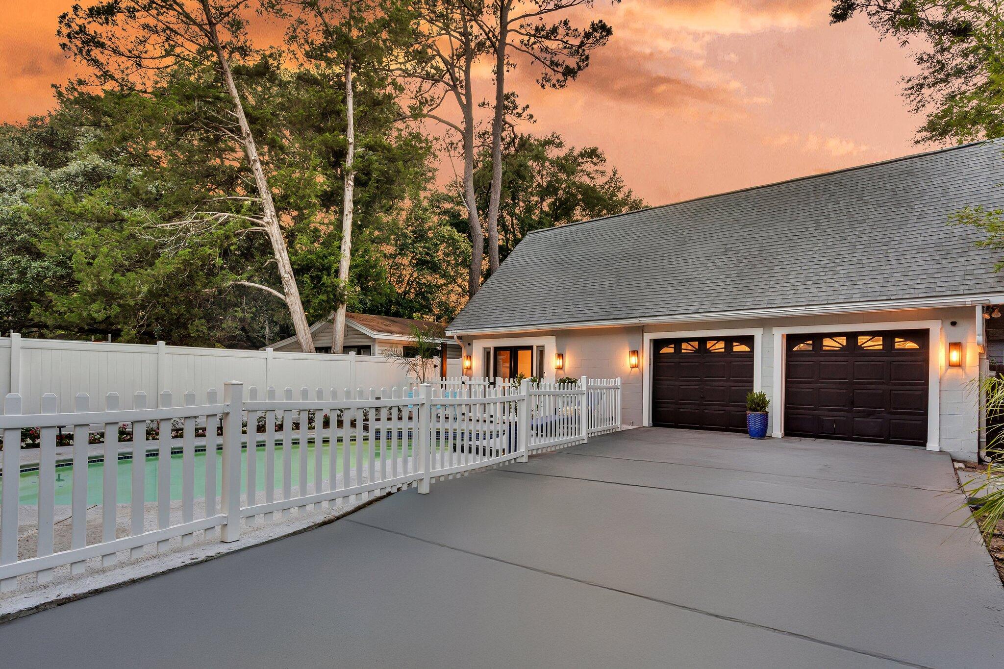 2142 Golfview Drive