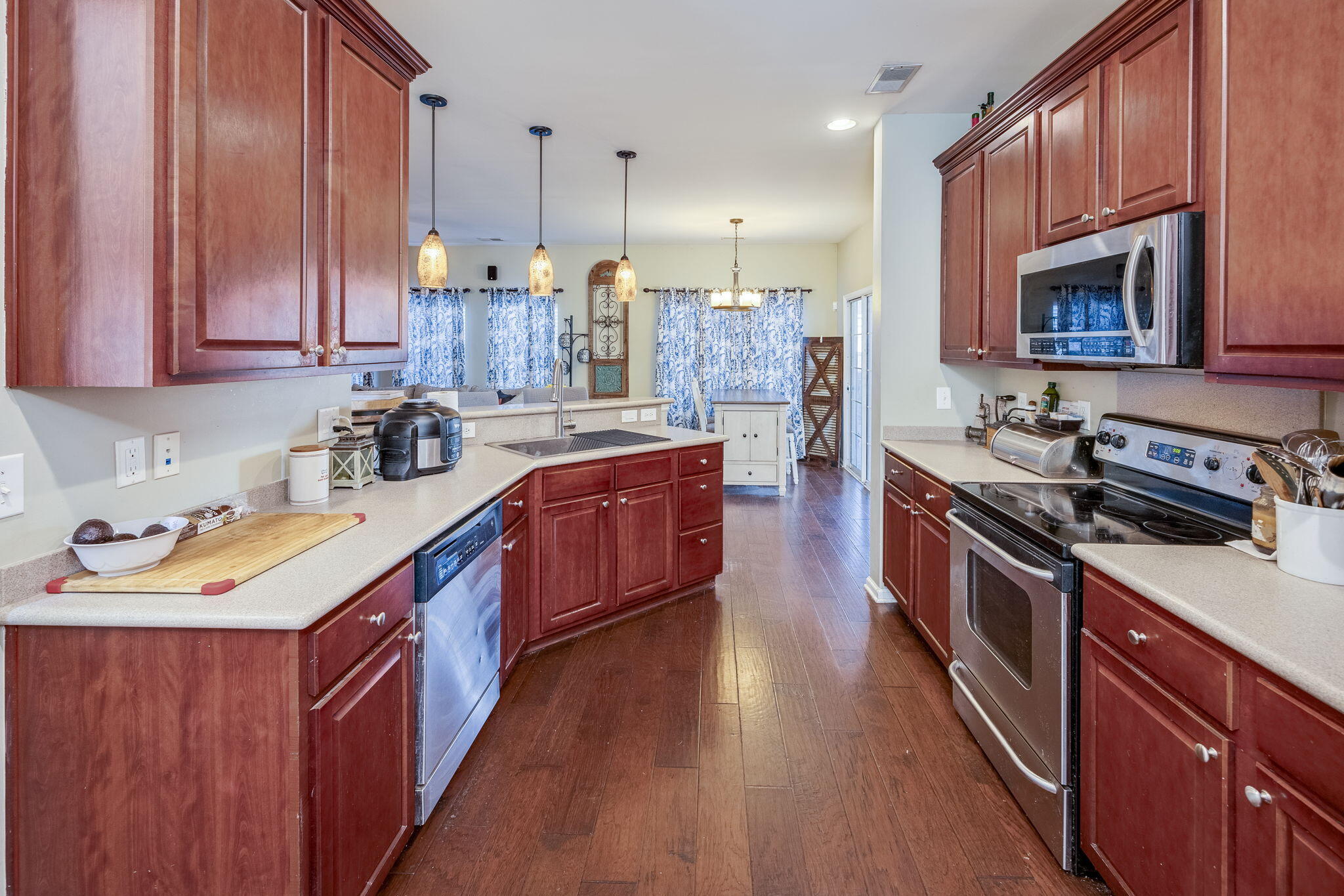 7316 Water Thrush Court