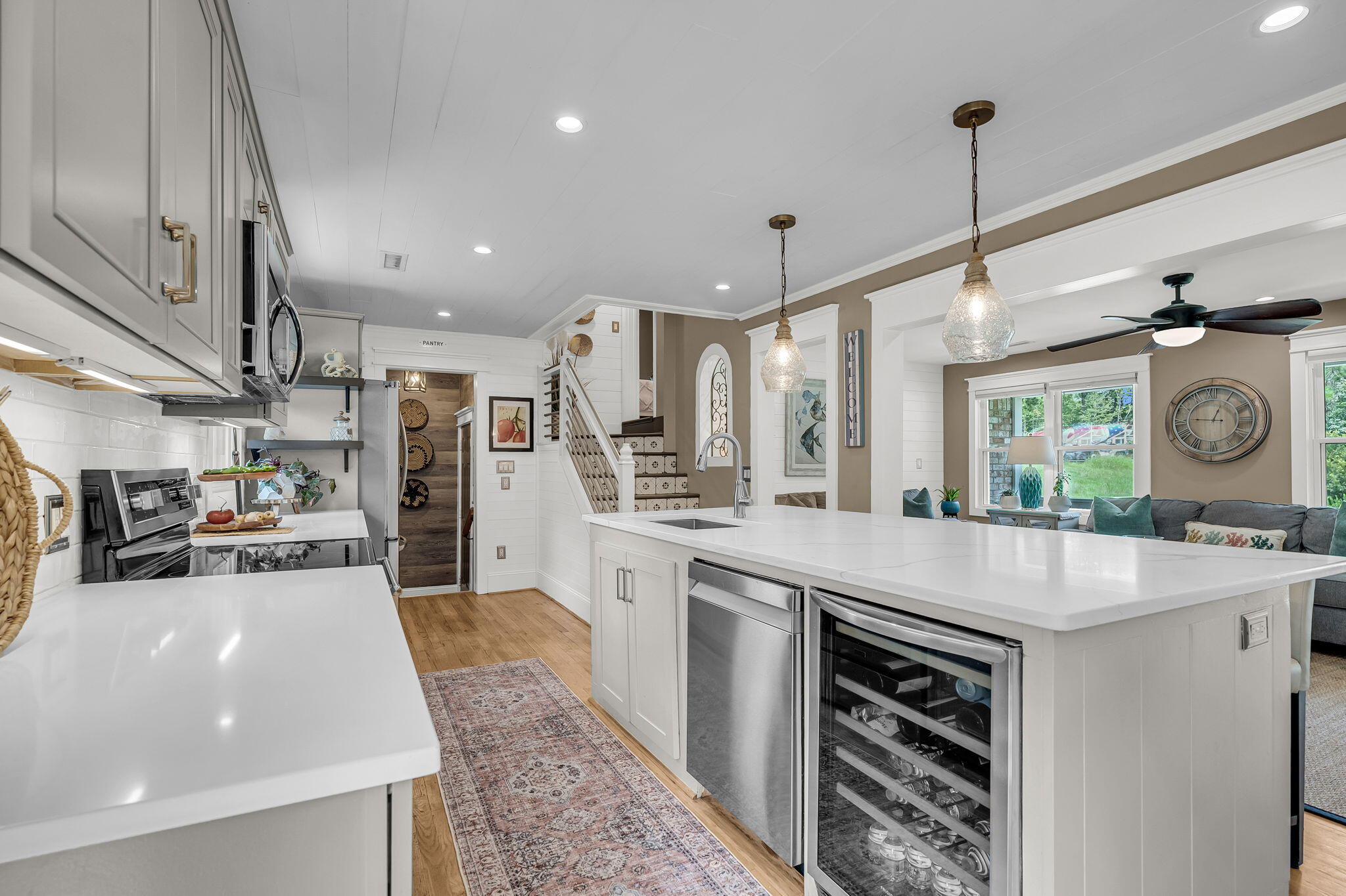 3591 Bayou Road