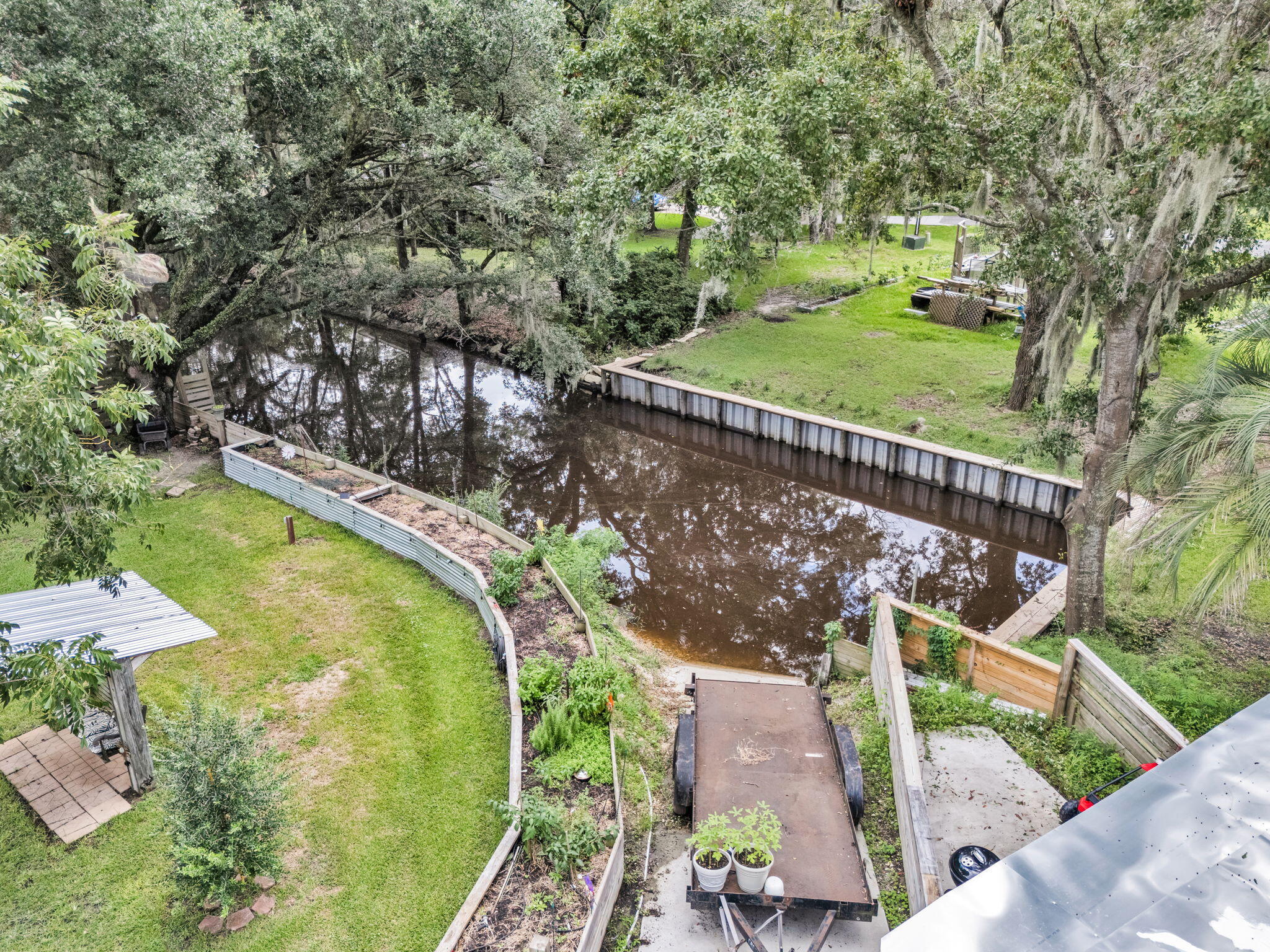3591 Bayou Road