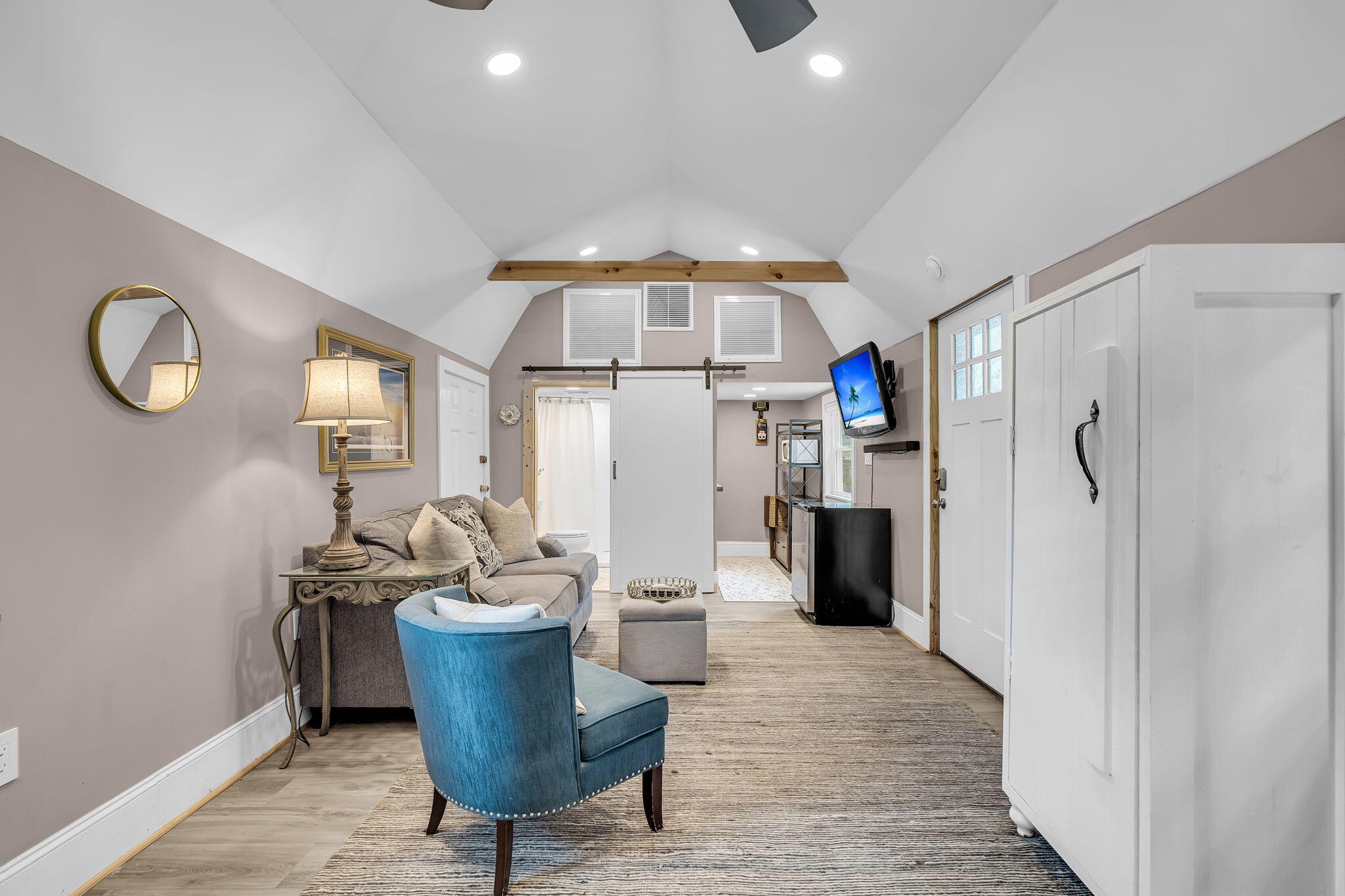 3591 Bayou Road