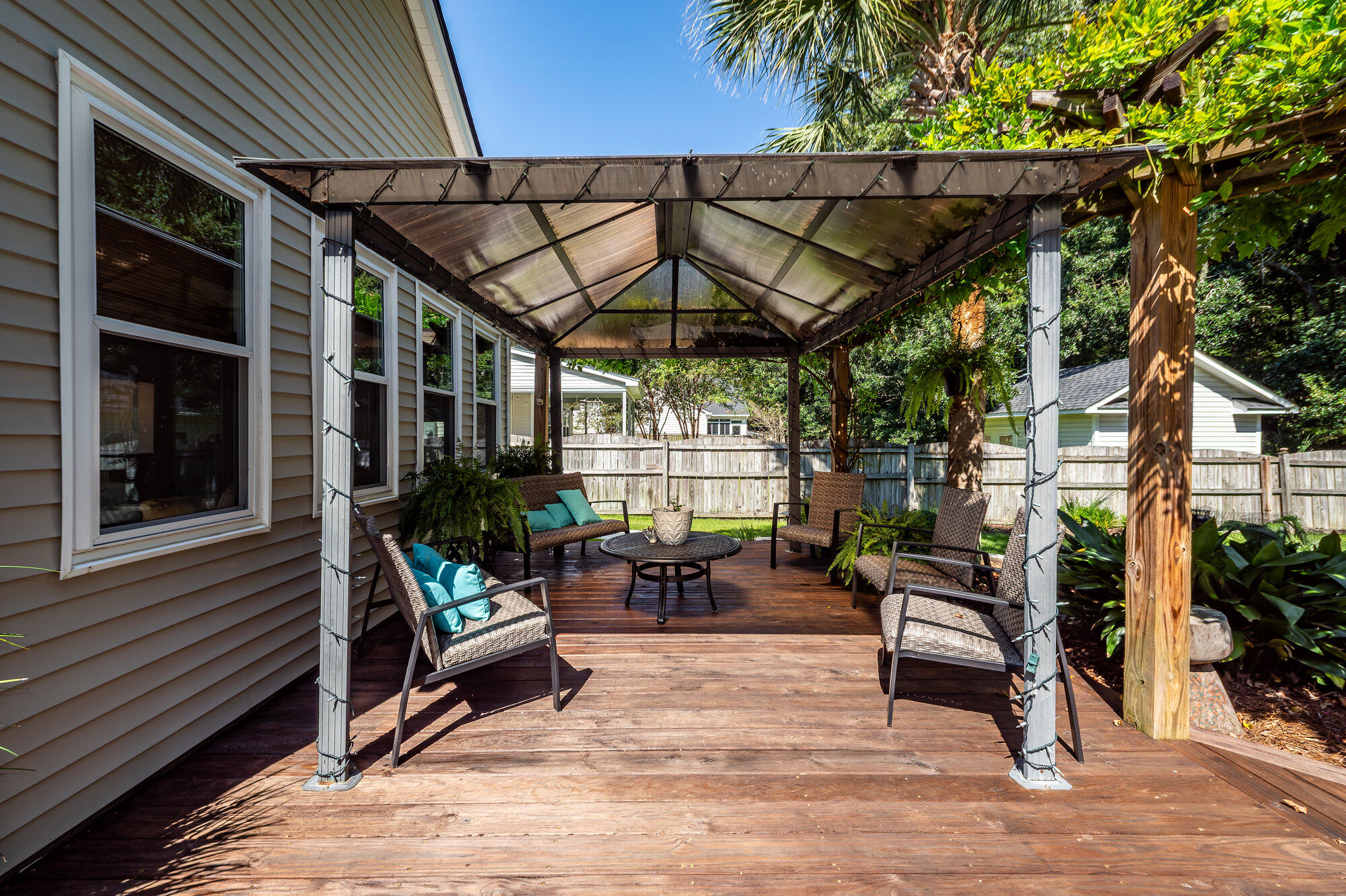 136 Oakbluff Road