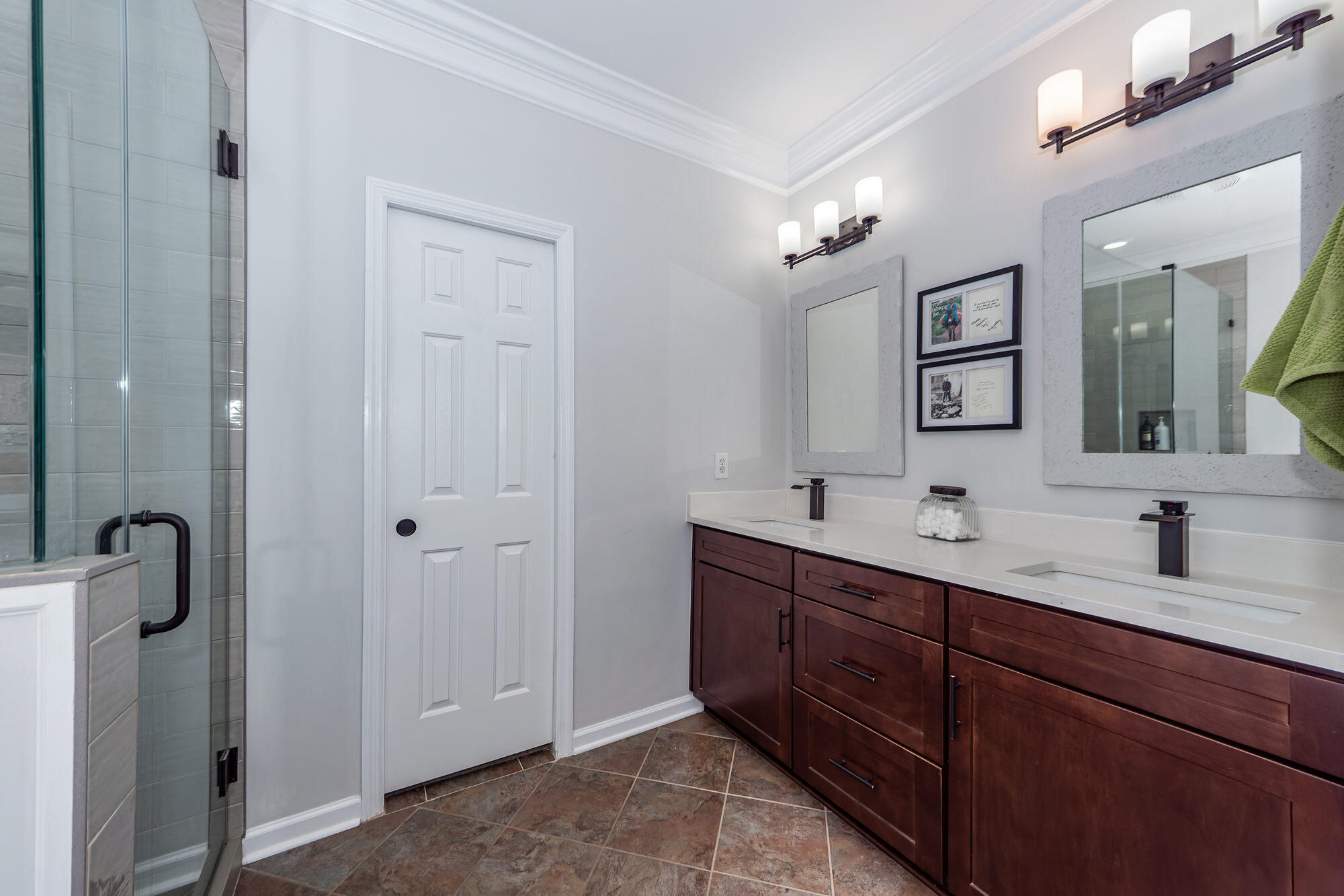 136 Oakbluff Road