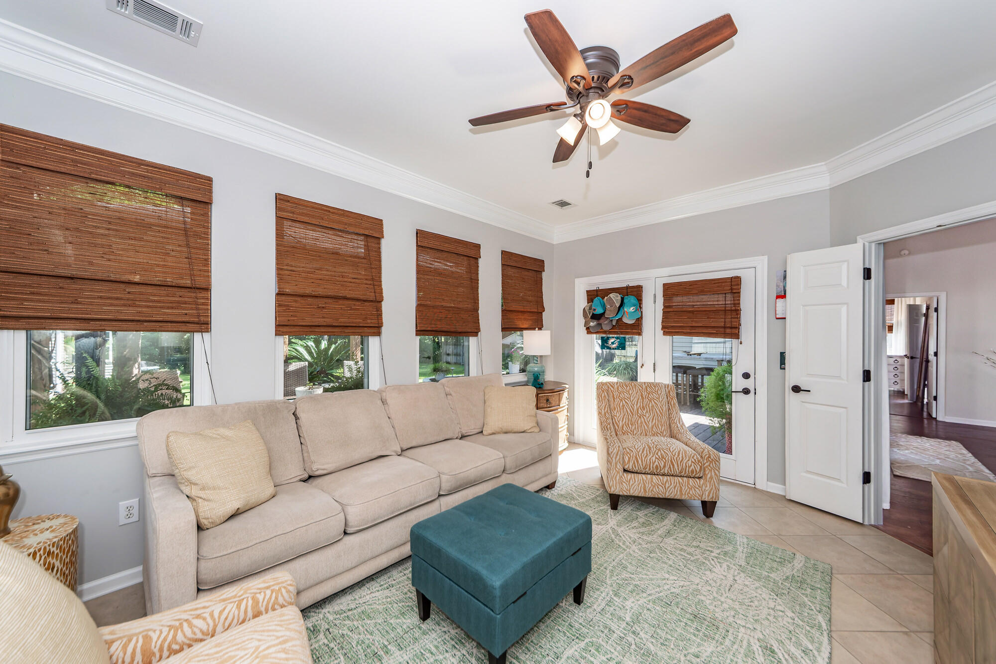 136 Oakbluff Road
