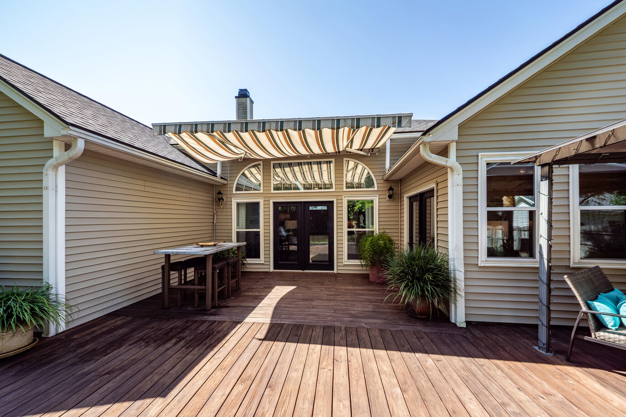 136 Oakbluff Road