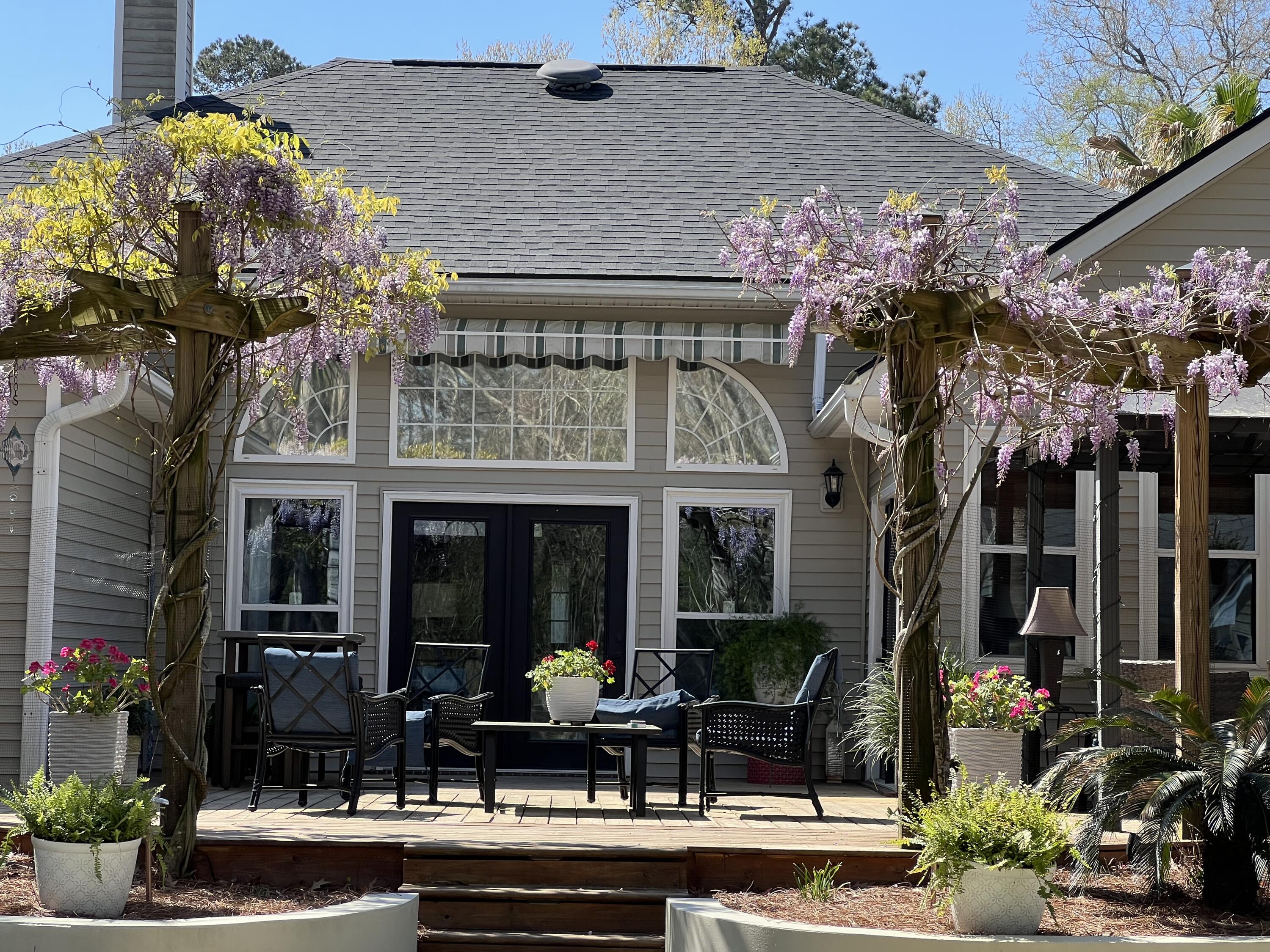 136 Oakbluff Road
