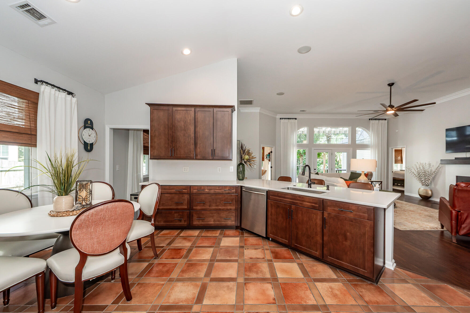 136 Oakbluff Road