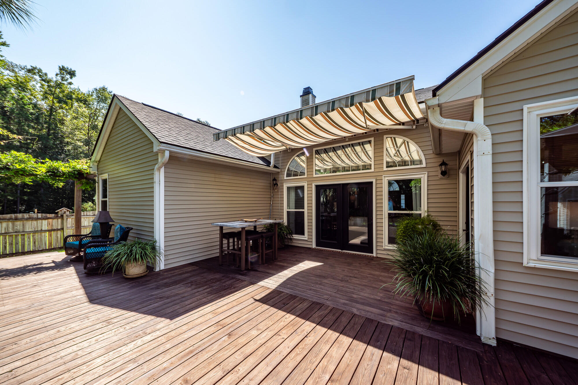 136 Oakbluff Road