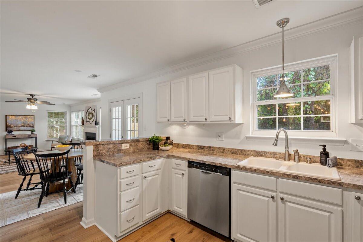 800 Heyward Cove Place