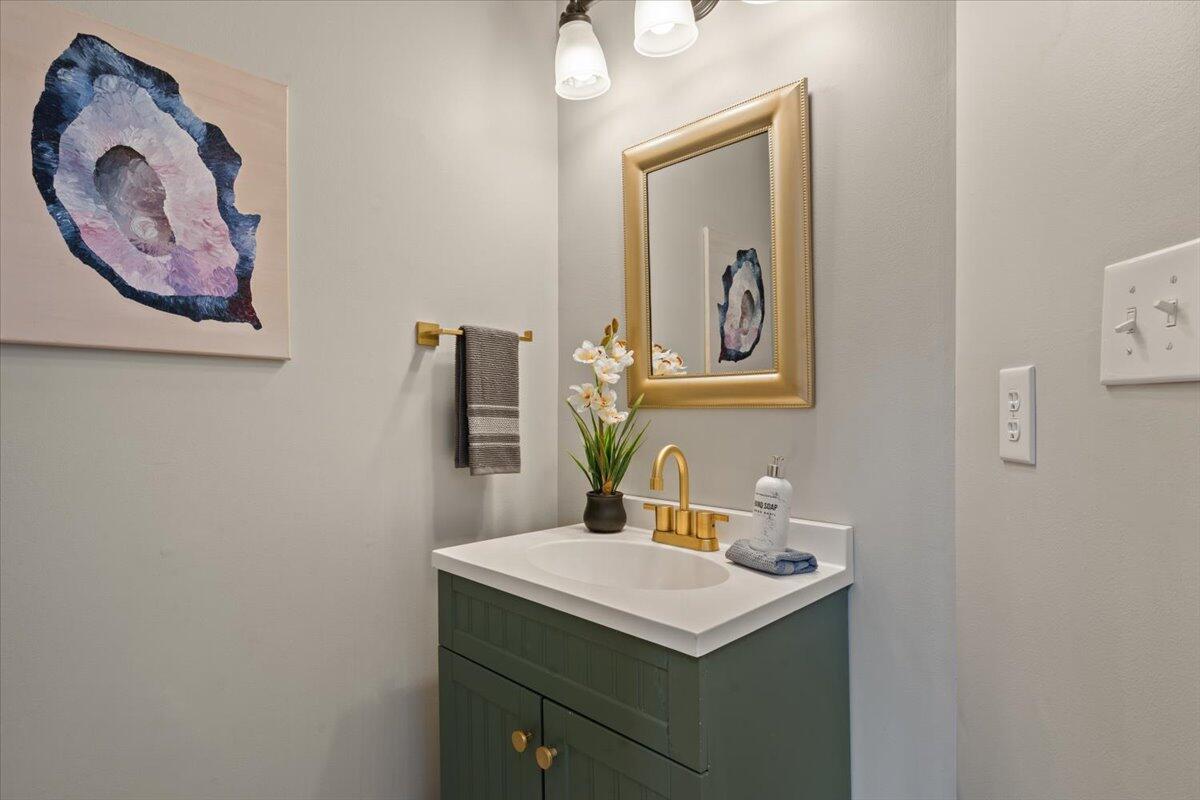 800 Heyward Cove Place