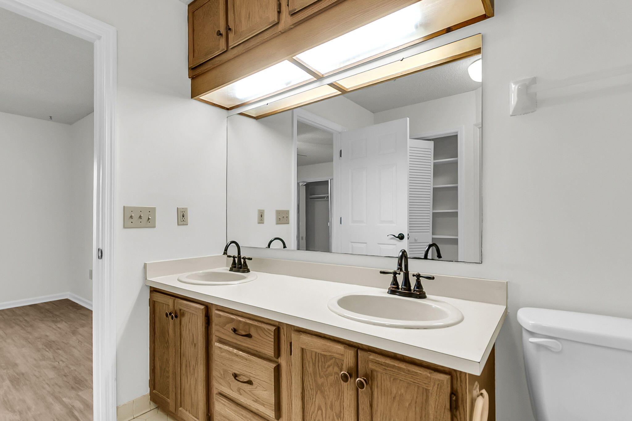 105 Shoveler Place