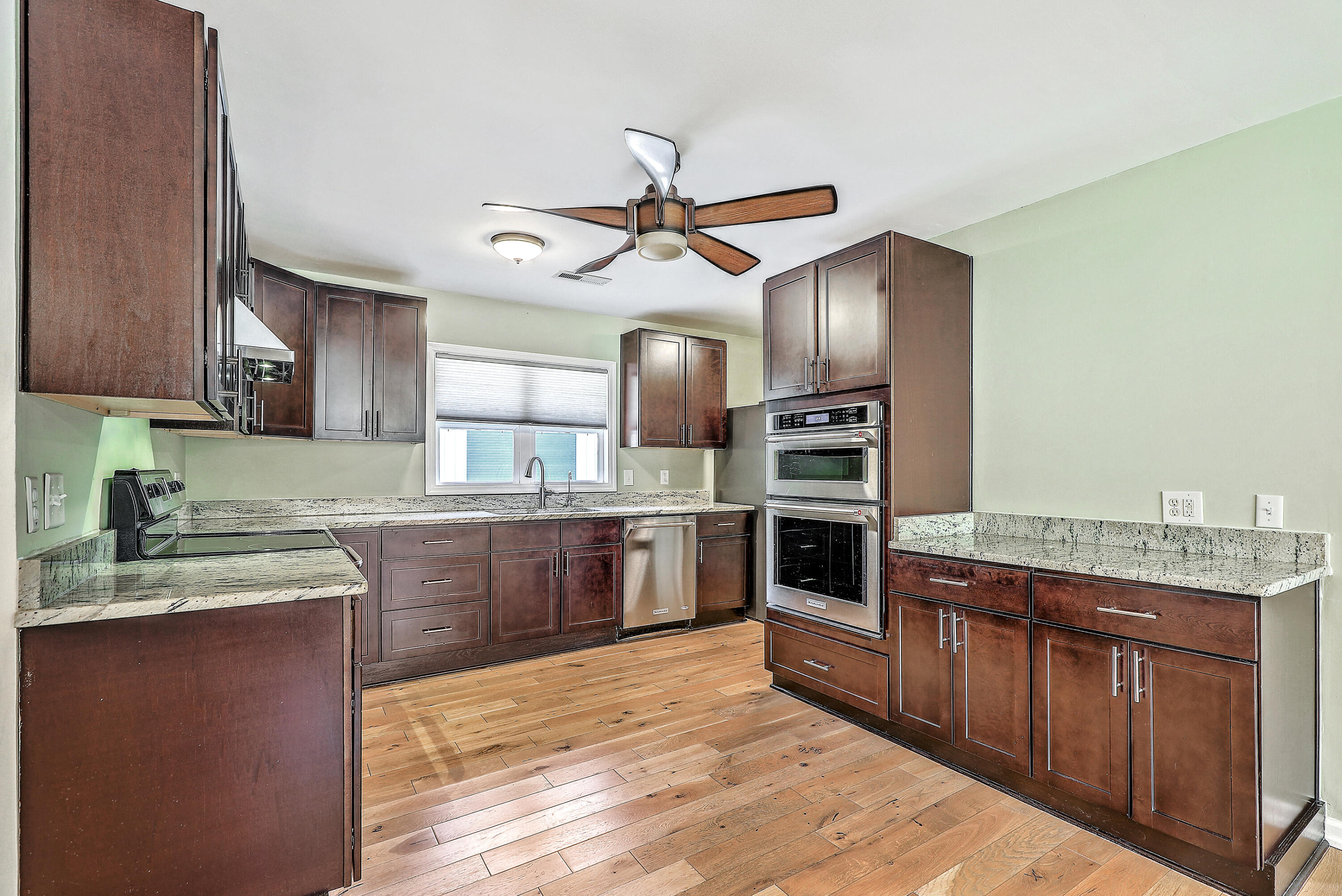 1288 Old Colony Road