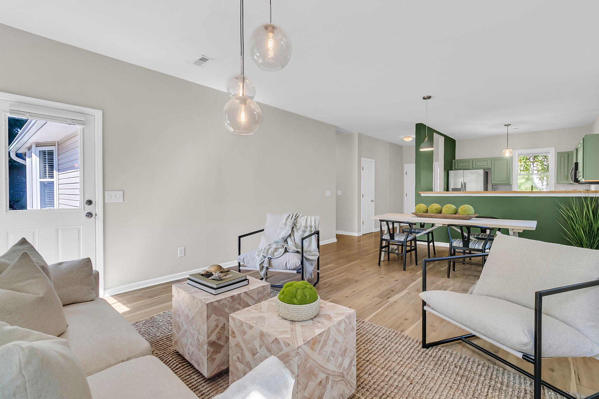 1493 Little Rock Boulevard