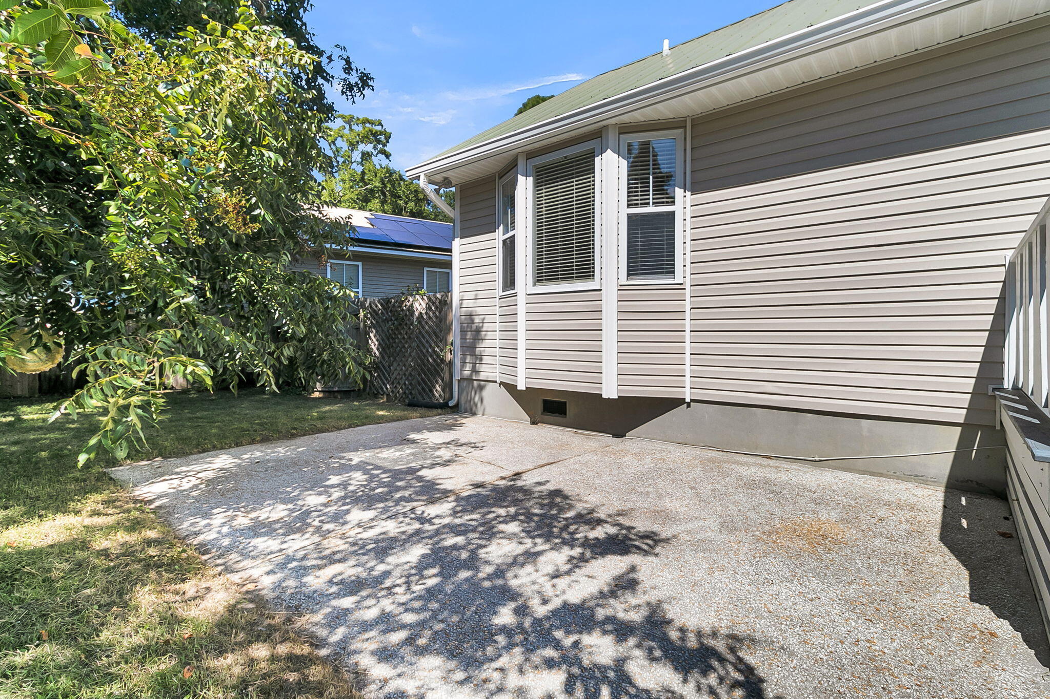 1493 Little Rock Boulevard