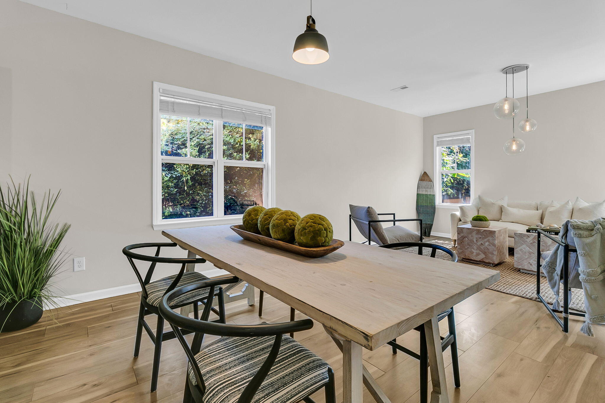 1493 Little Rock Boulevard