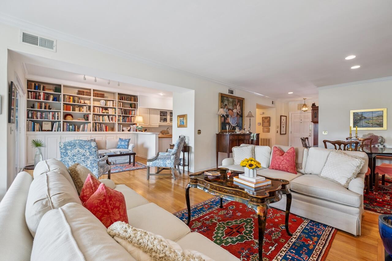 1551 Ben Sawyer Boulevard # J Unit: 5-J