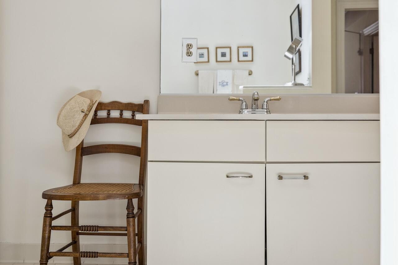 1551 Ben Sawyer Boulevard # J Unit: 5-J