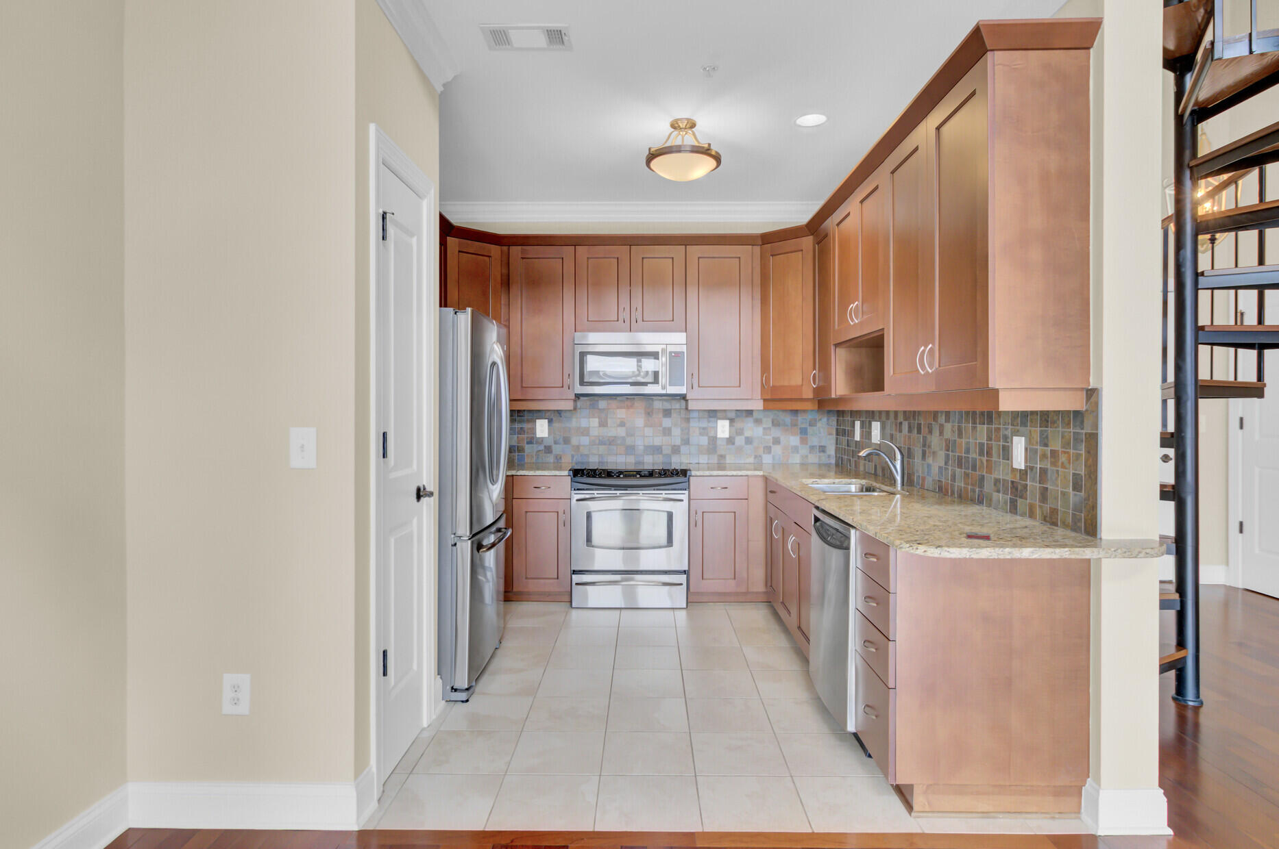 21 George Street # 404