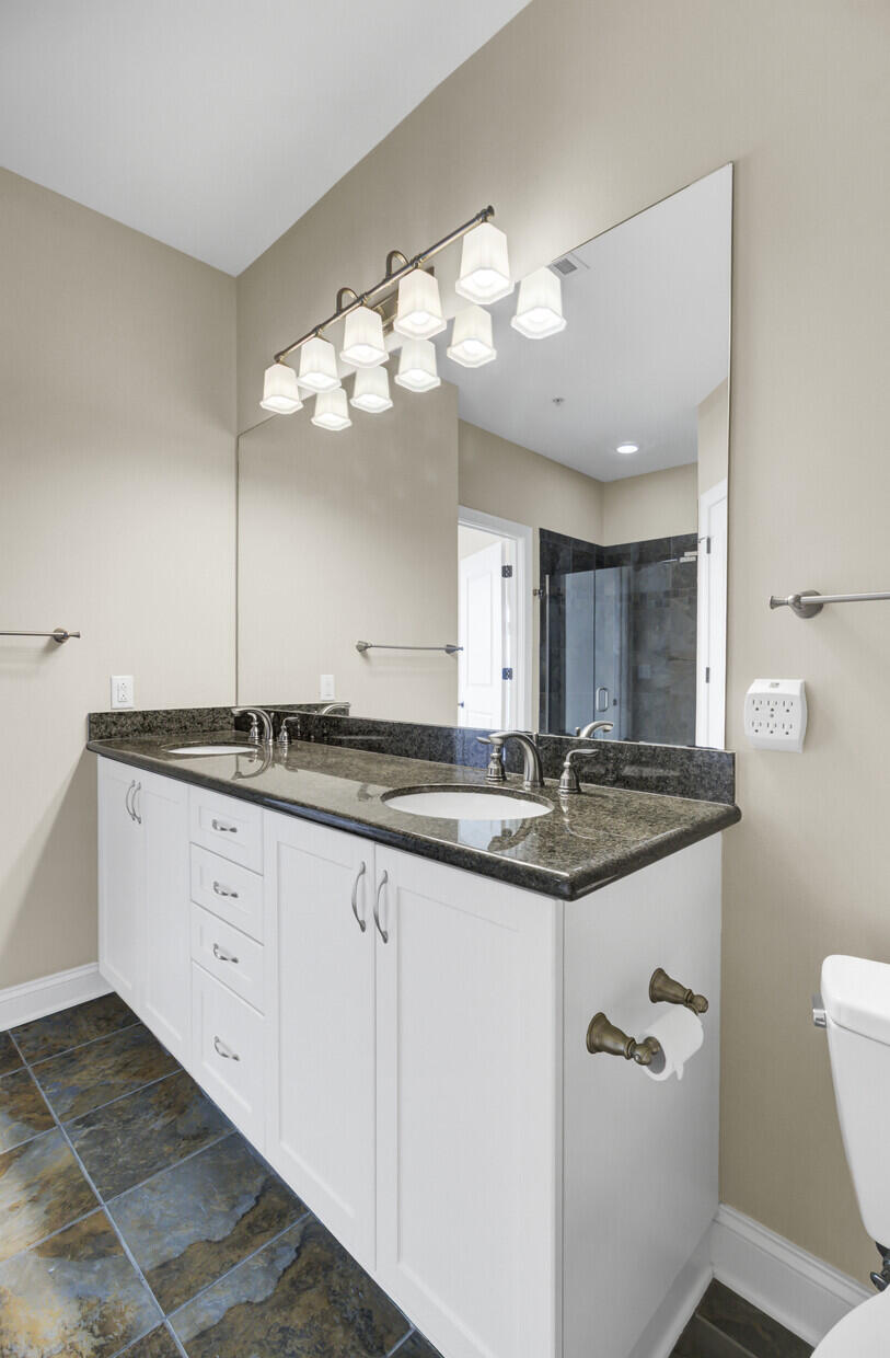 21 George Street # 404