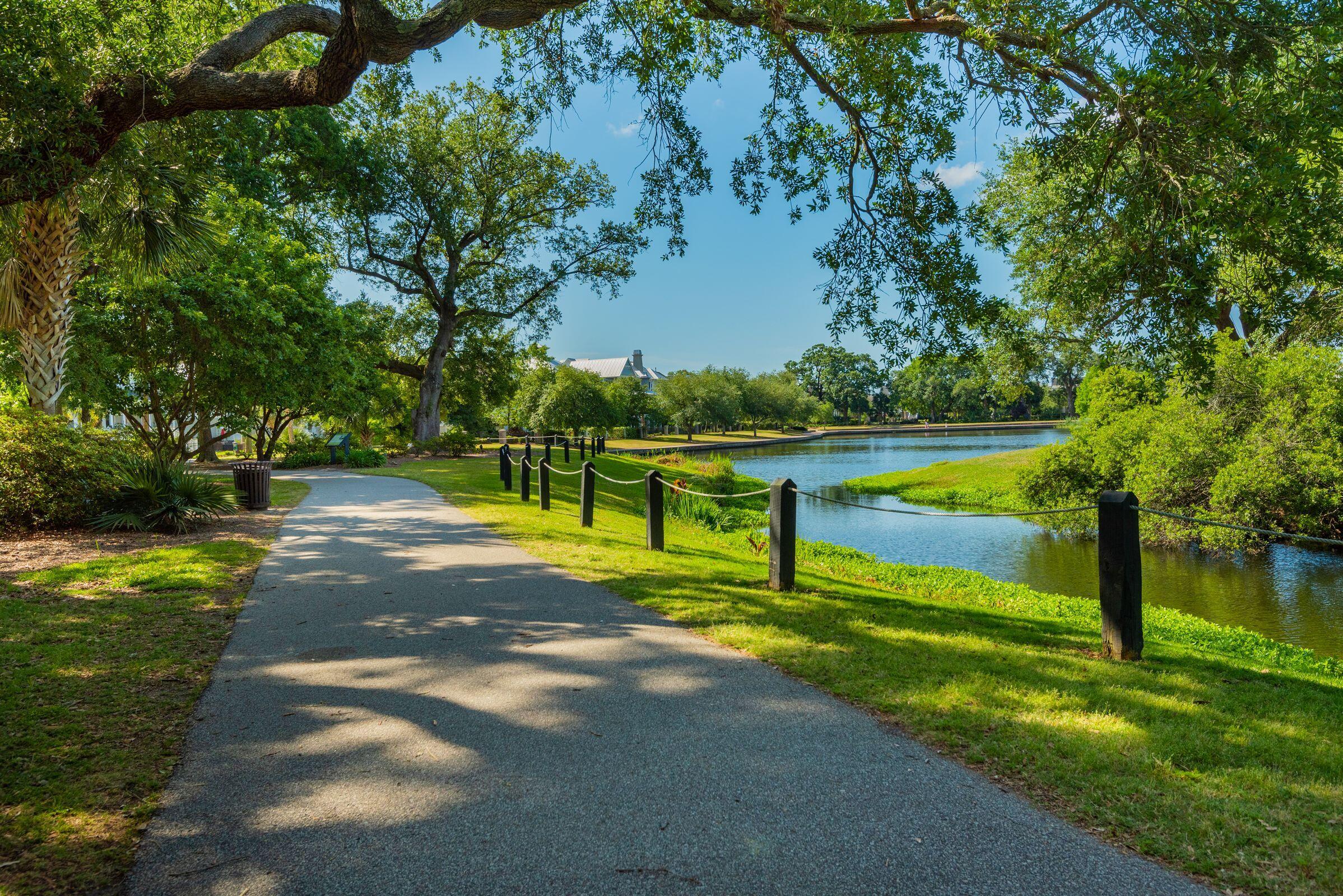 2516 Gatewood Street