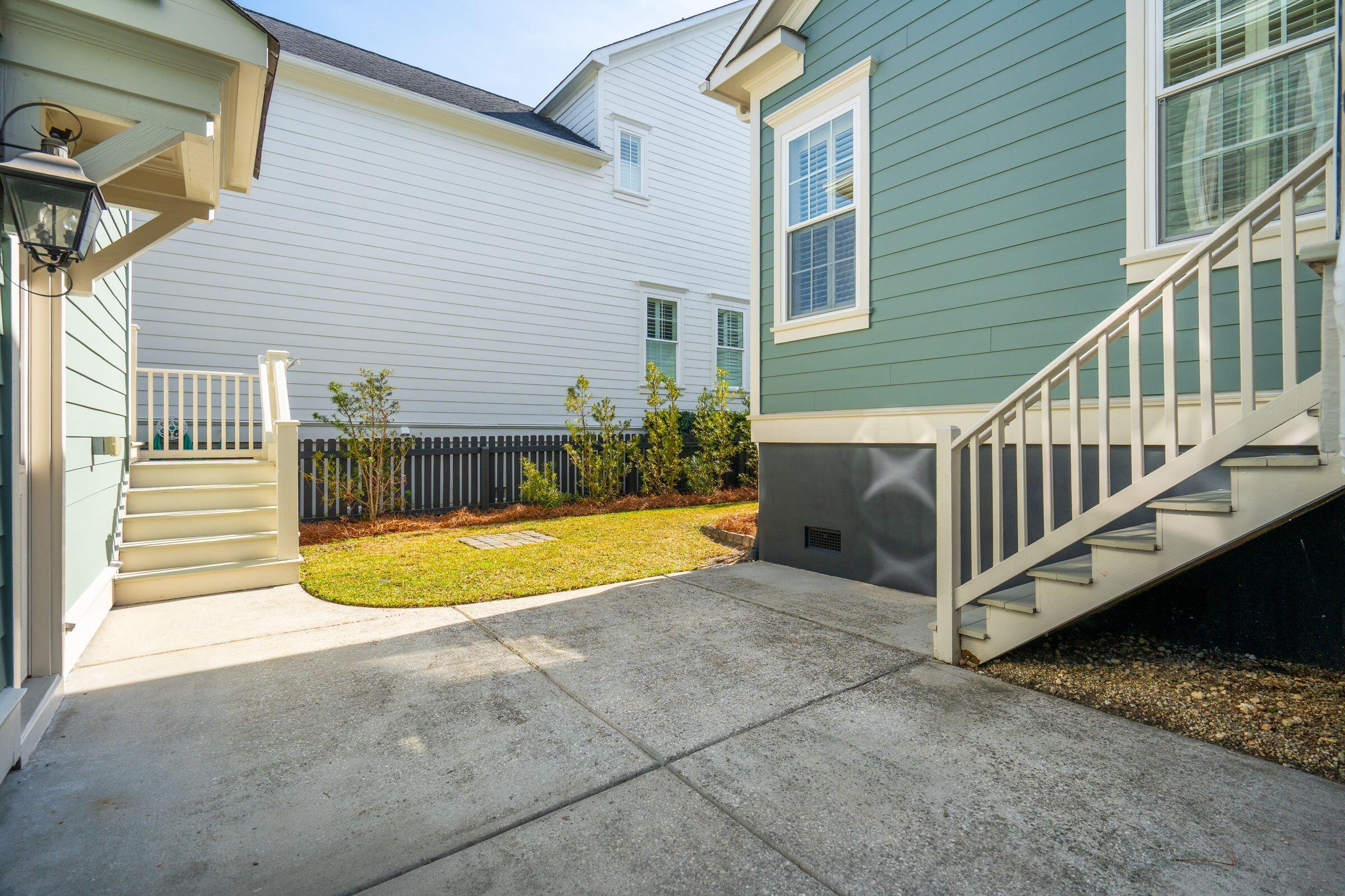 2516 Gatewood Street