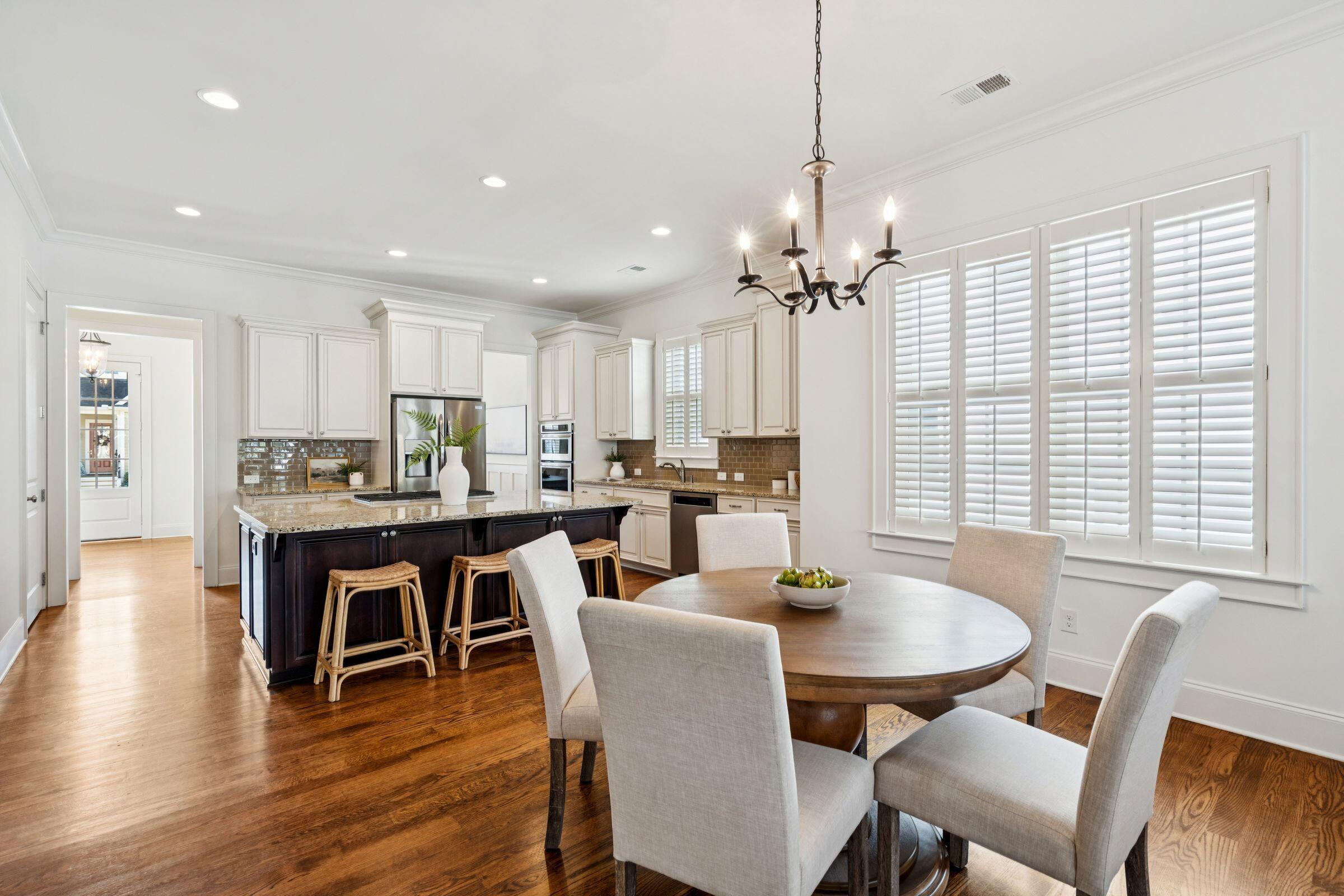 2516 Gatewood Street