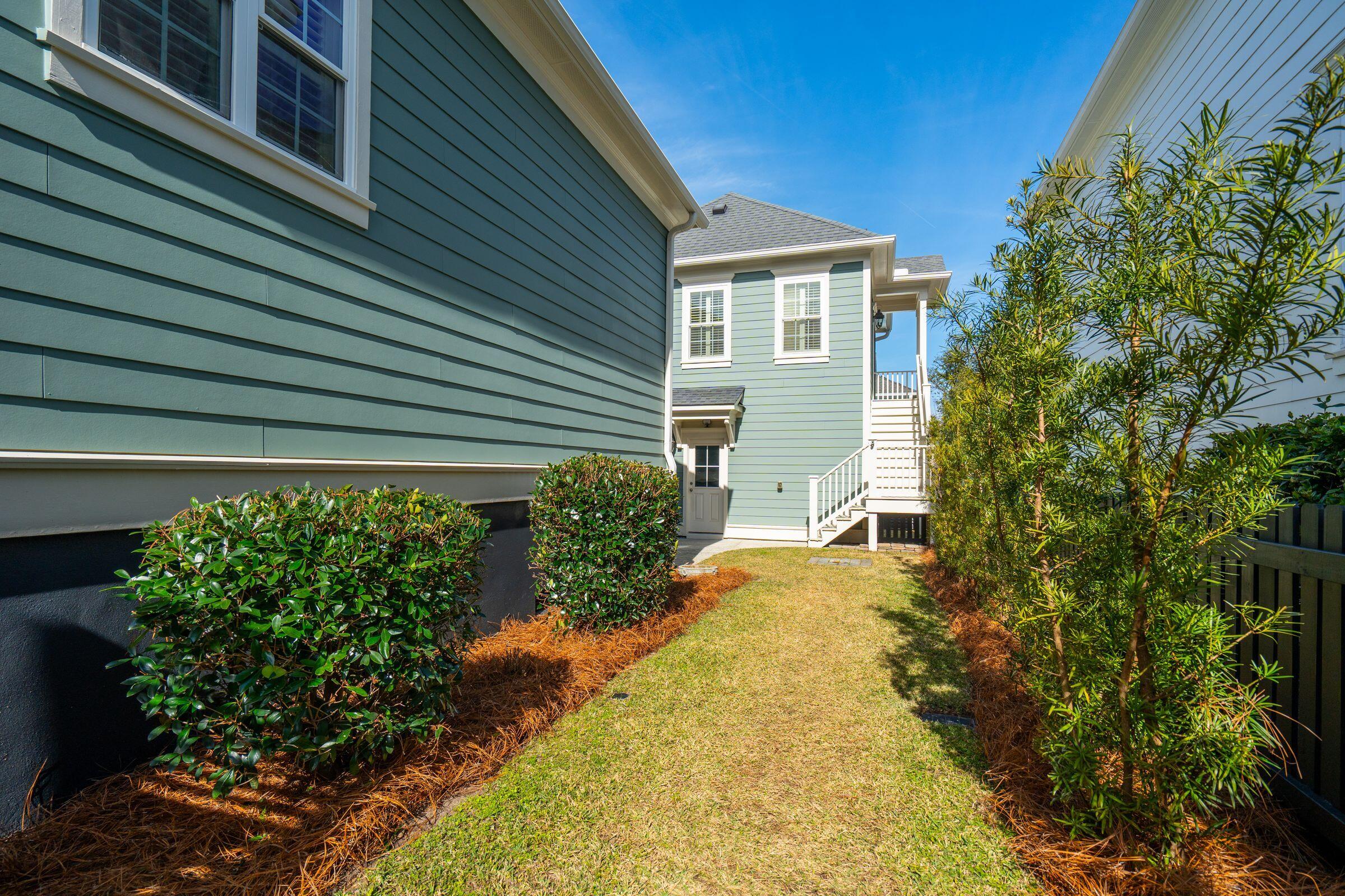 2516 Gatewood Street