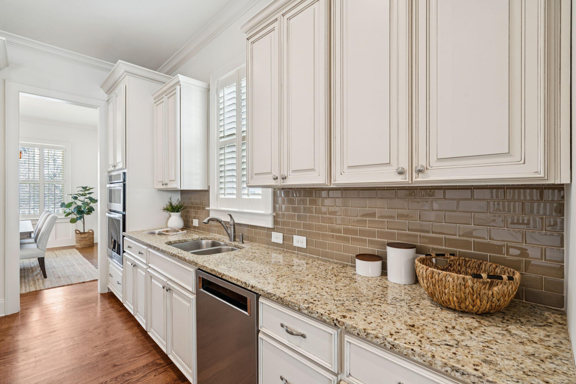 2516 Gatewood Street