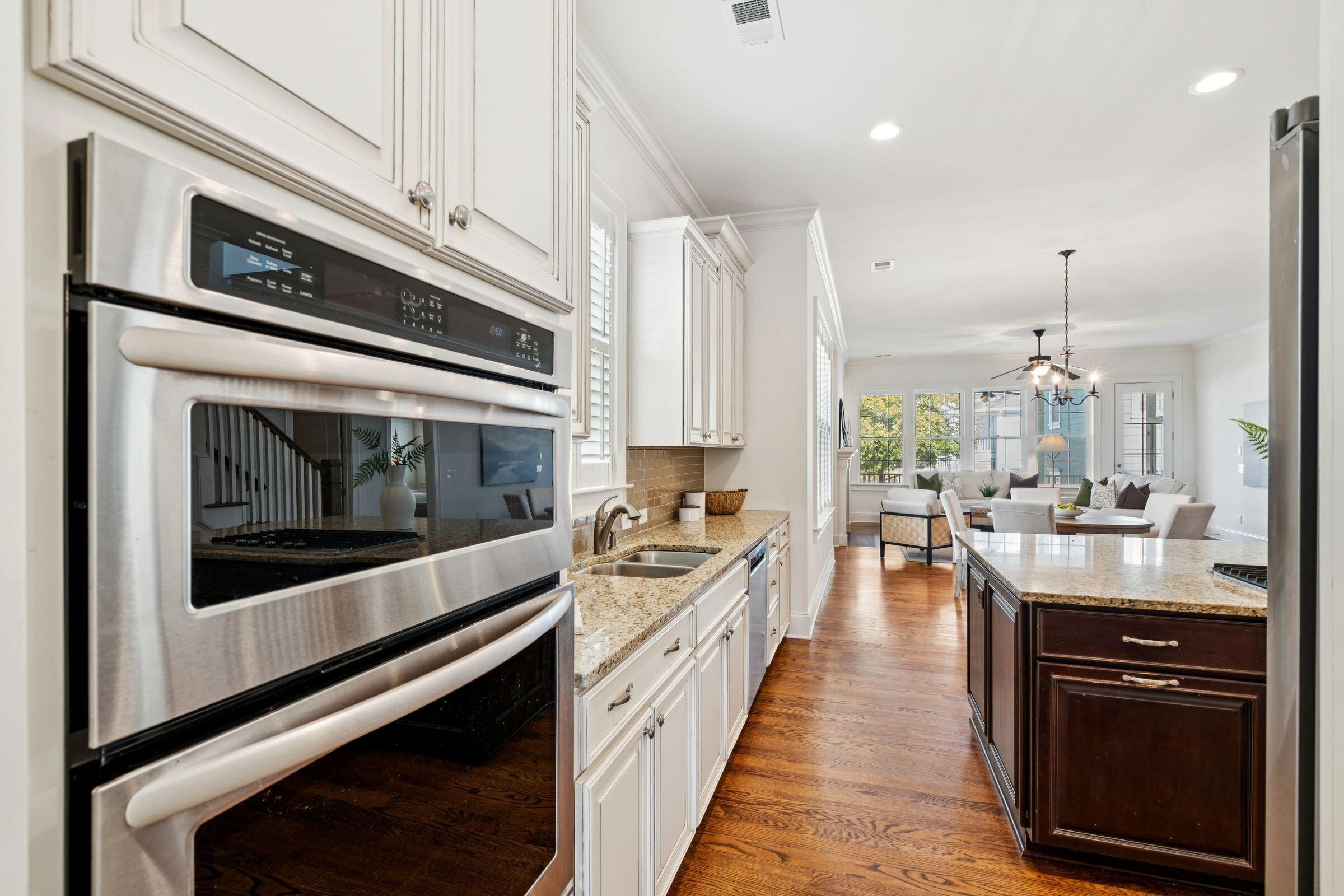 2516 Gatewood Street