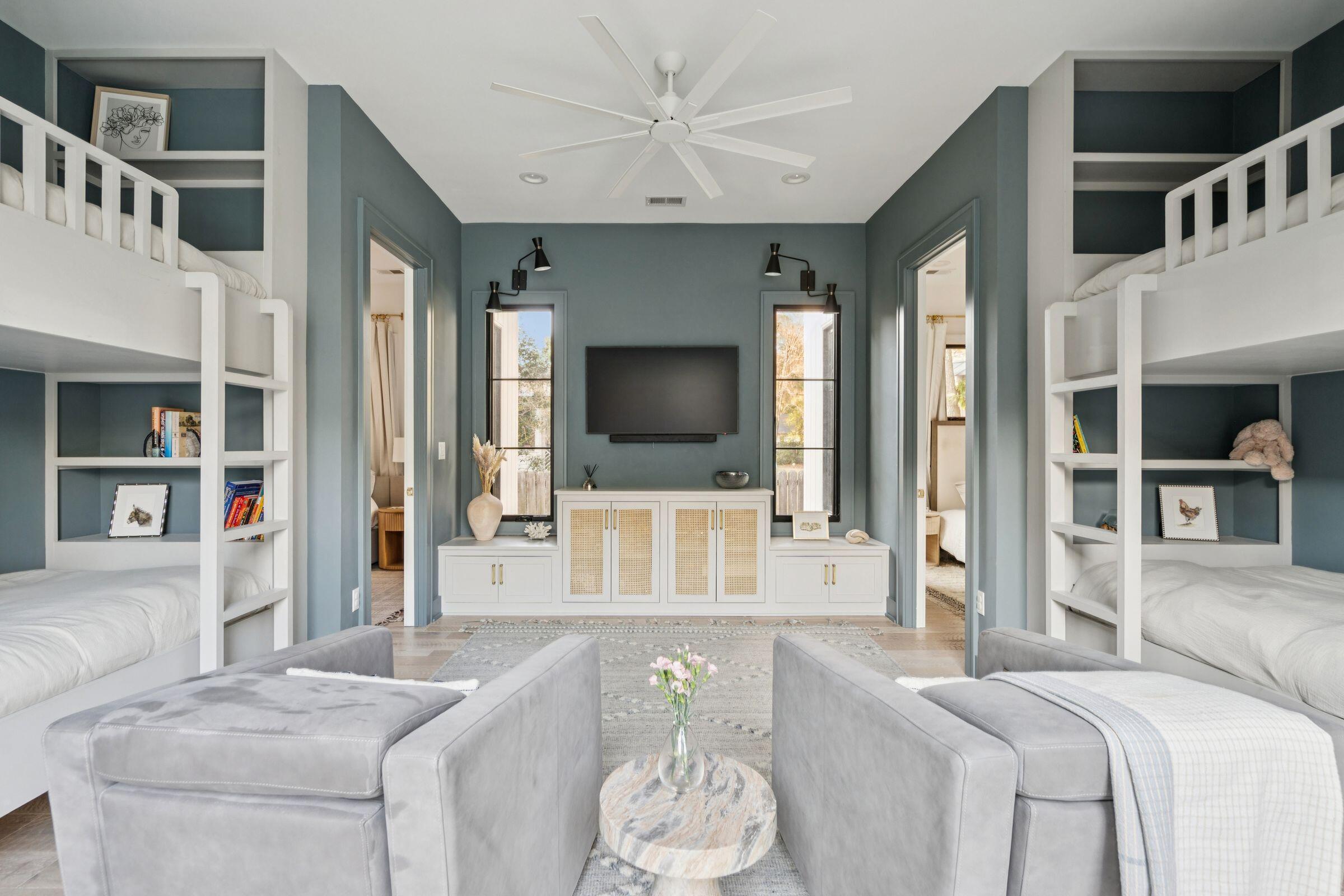1027 Lakeview Drive