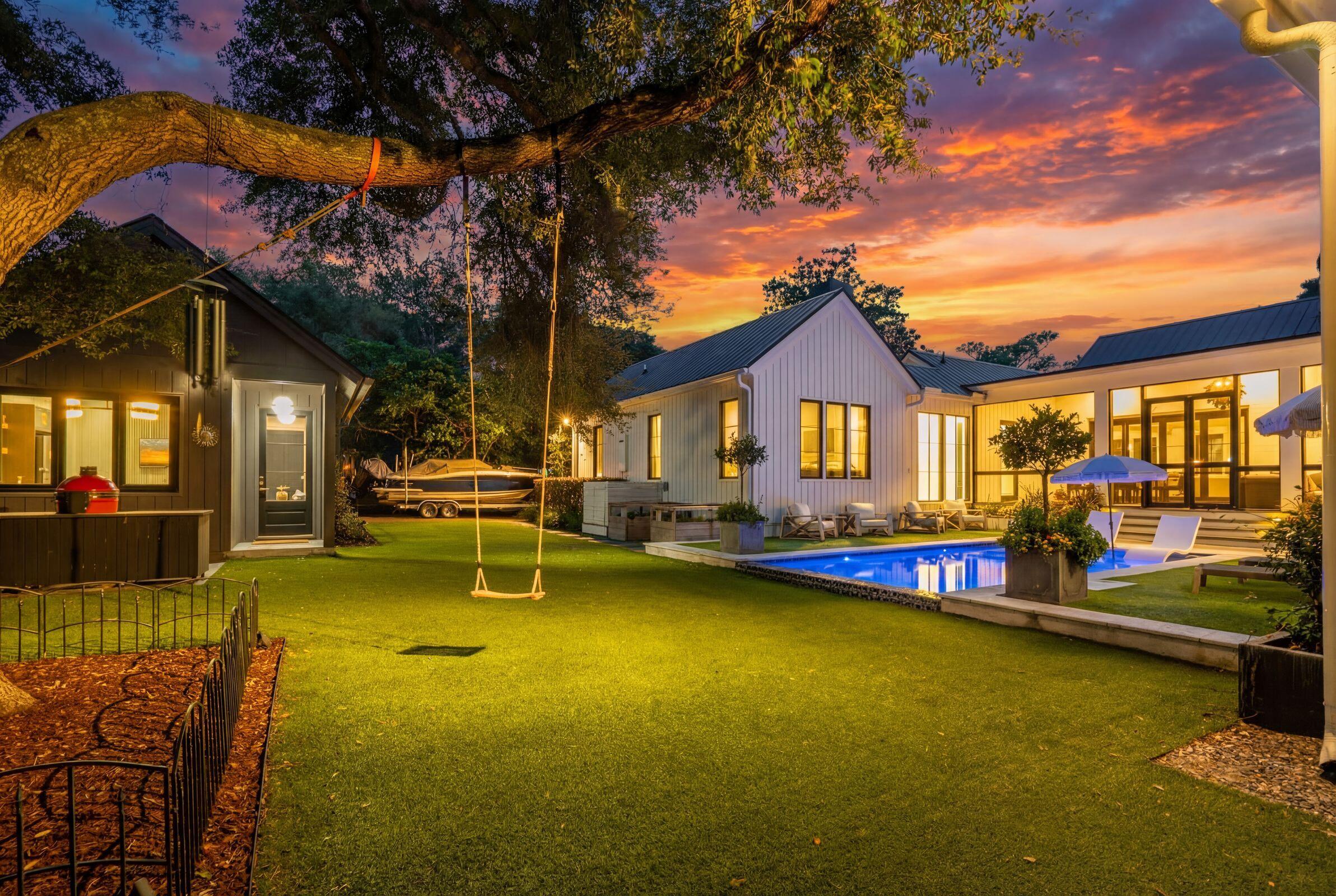 1027 Lakeview Drive