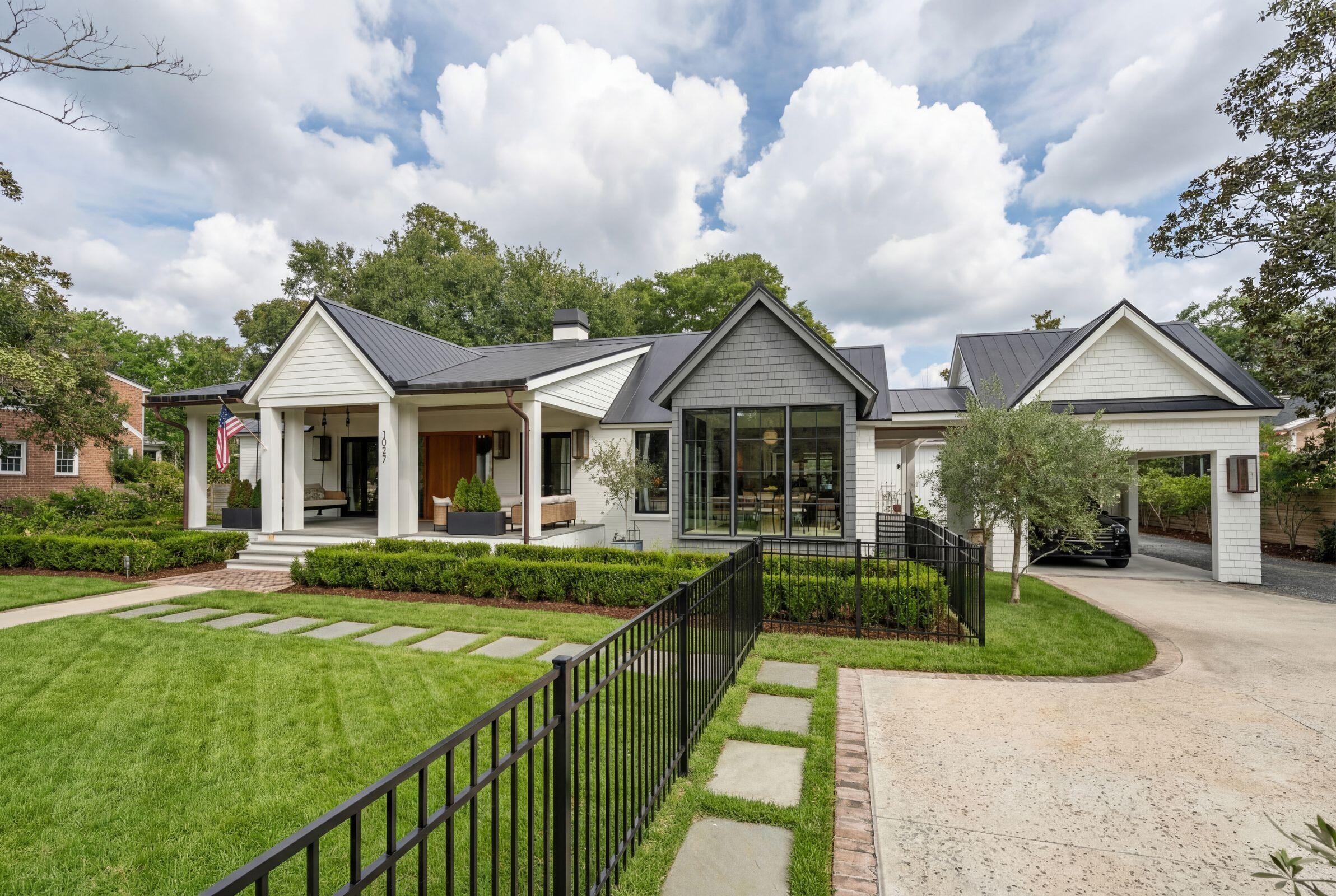 1027 Lakeview Drive