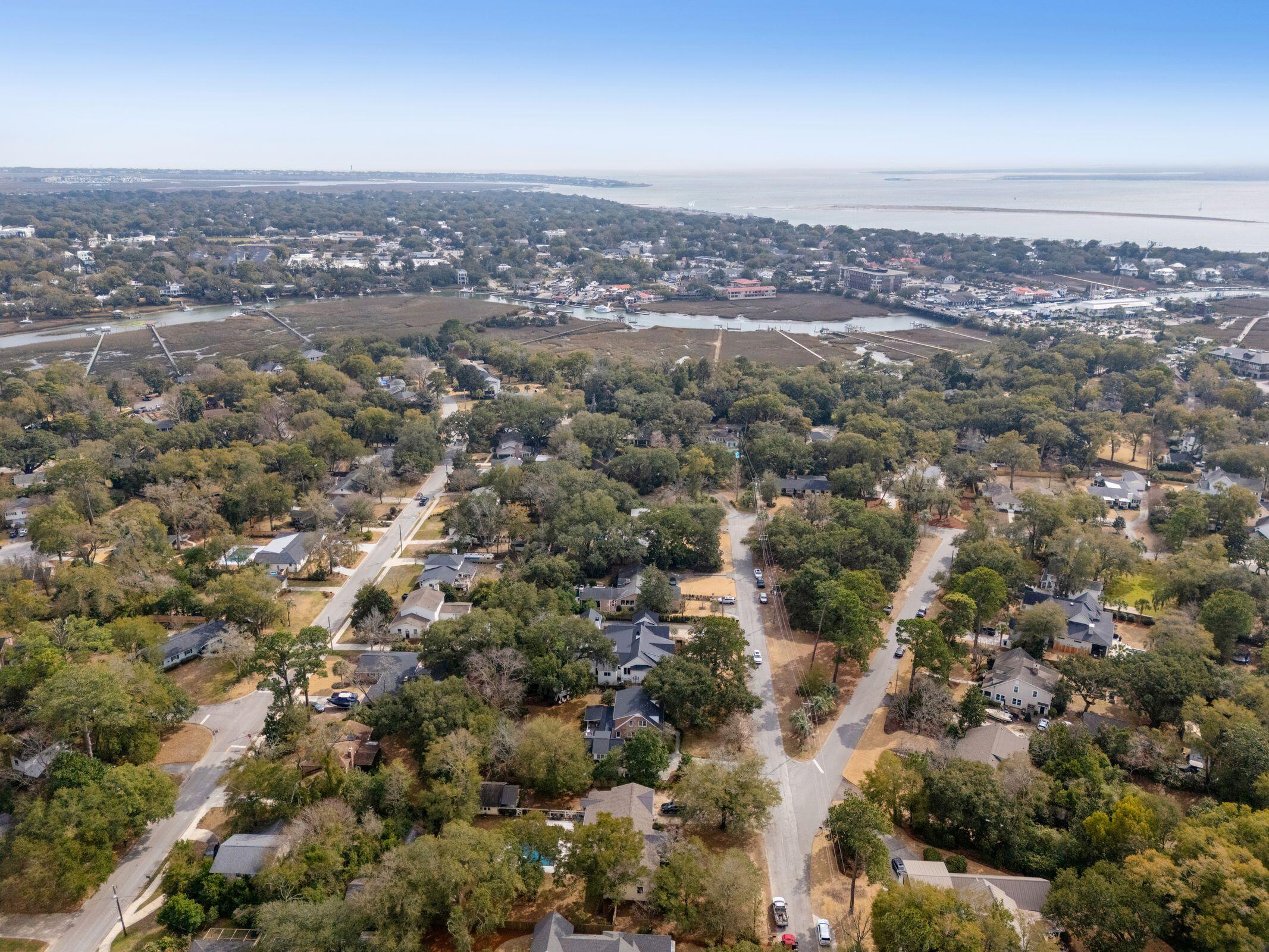 1027 Lakeview Drive