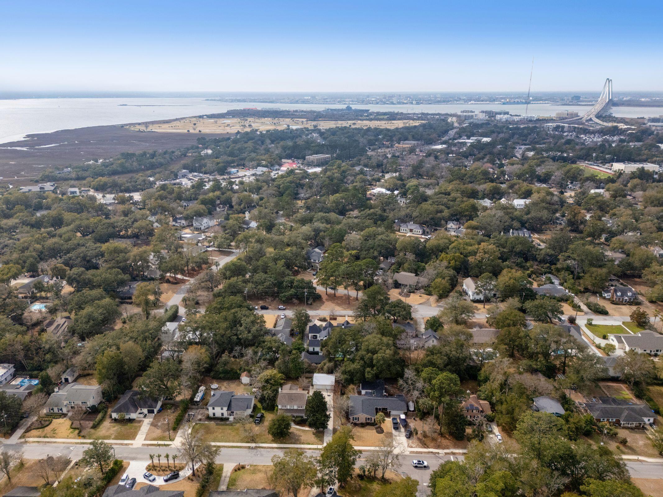 1027 Lakeview Drive