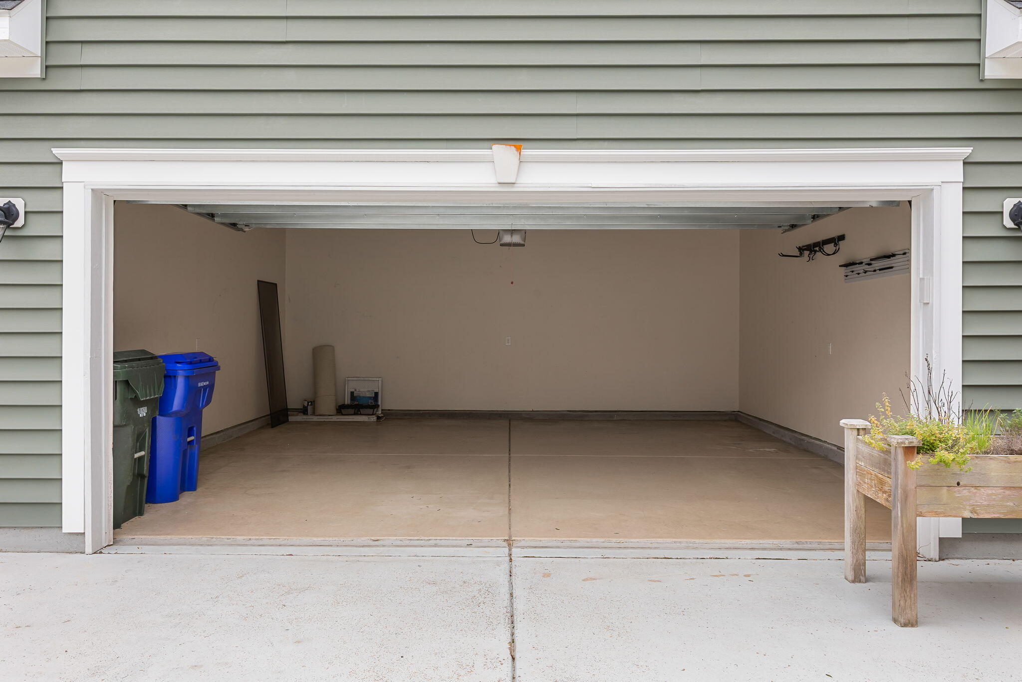 3149 Moonlight Drive