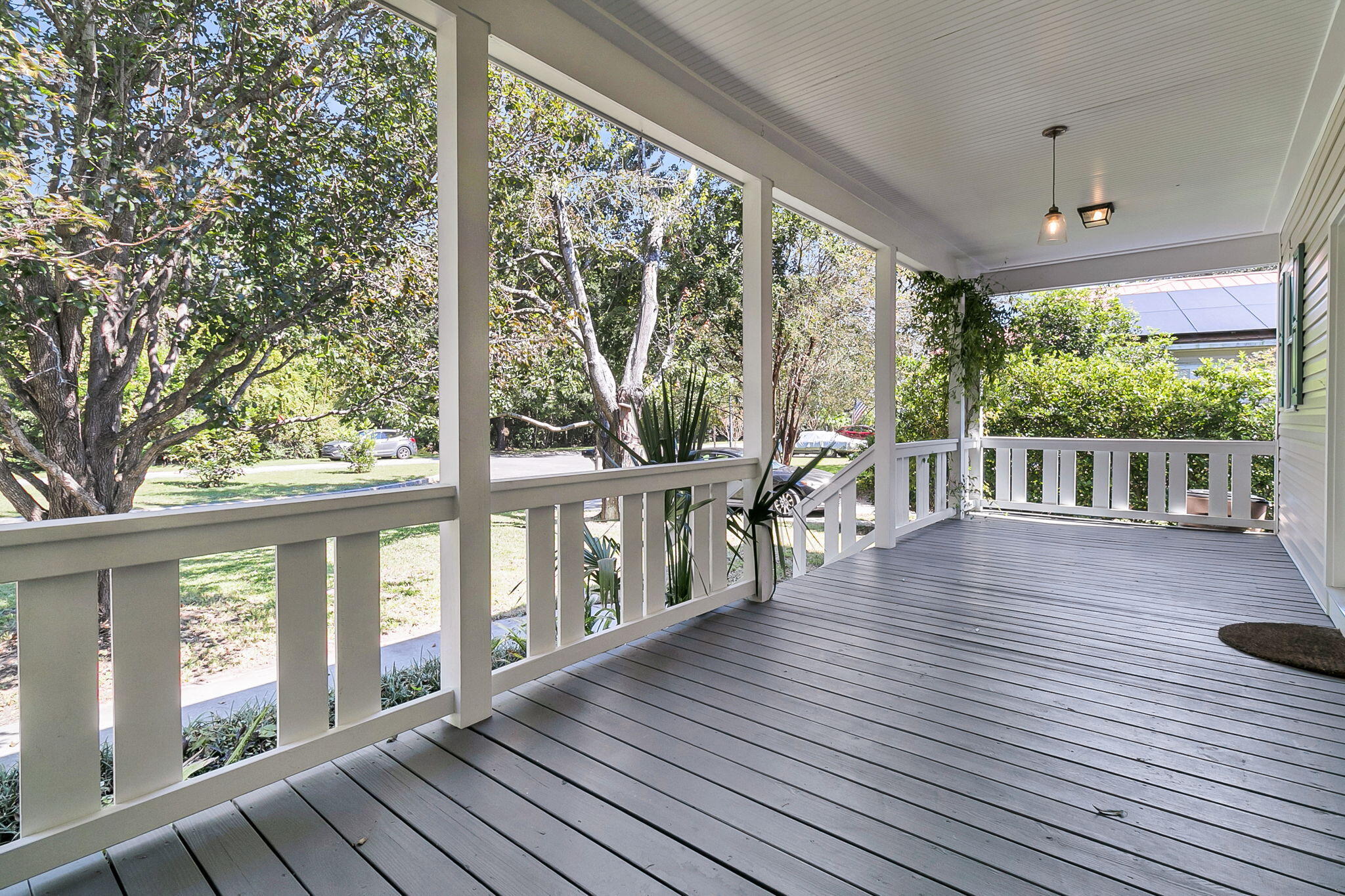 1493 Little Rock Boulevard